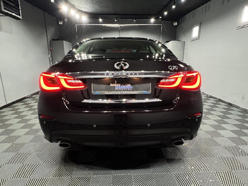 Infiniti Q70 2.2 D Premium|AUTOM|LEDER|LED|NAVI|R-CAM — photo 7