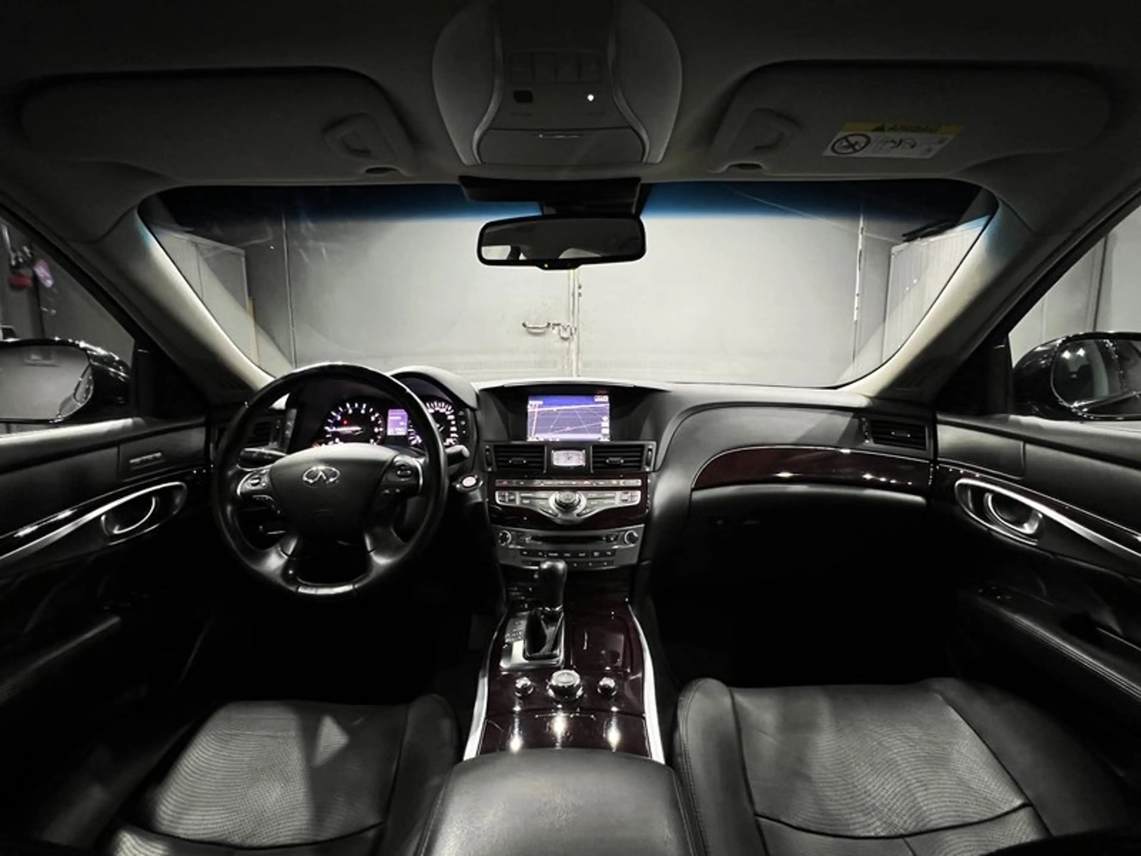 Infiniti Q70 2.2 D Premium|AUTOM|LEDER|LED|NAVI|R-CAM — photo 14