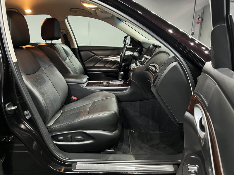 Infiniti Q70 2.2 D Premium|AUTOM|LEDER|LED|NAVI|R-CAM — photo 12