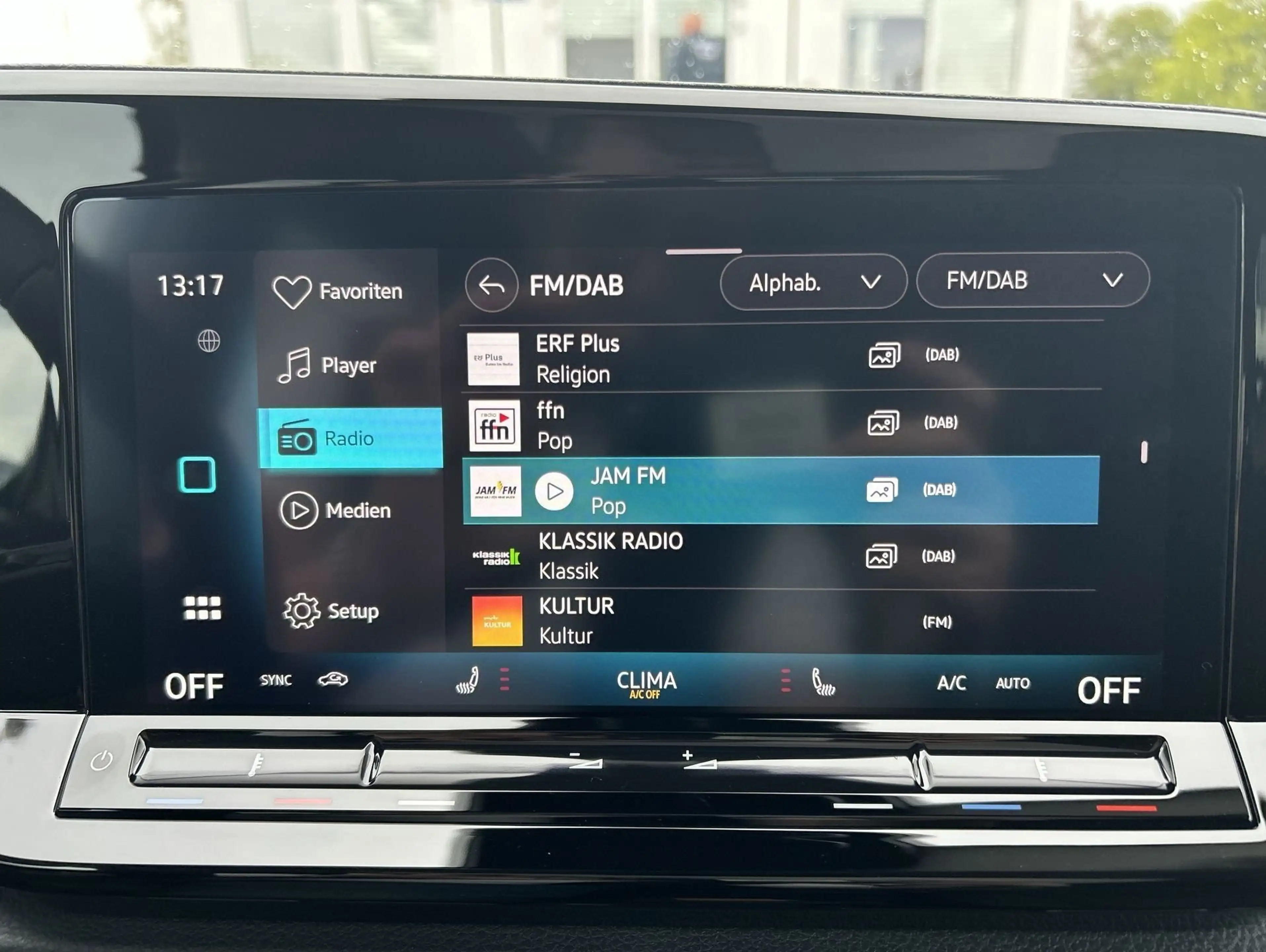 Volkswagen Caddy NFZ Life 5-Sitzer Motor: 1.5 l TSI EU6 85 kW Getr — photo 12