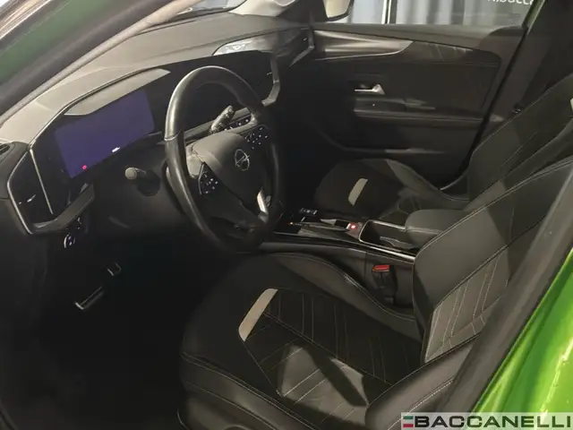 Opel Mokka-E view 10