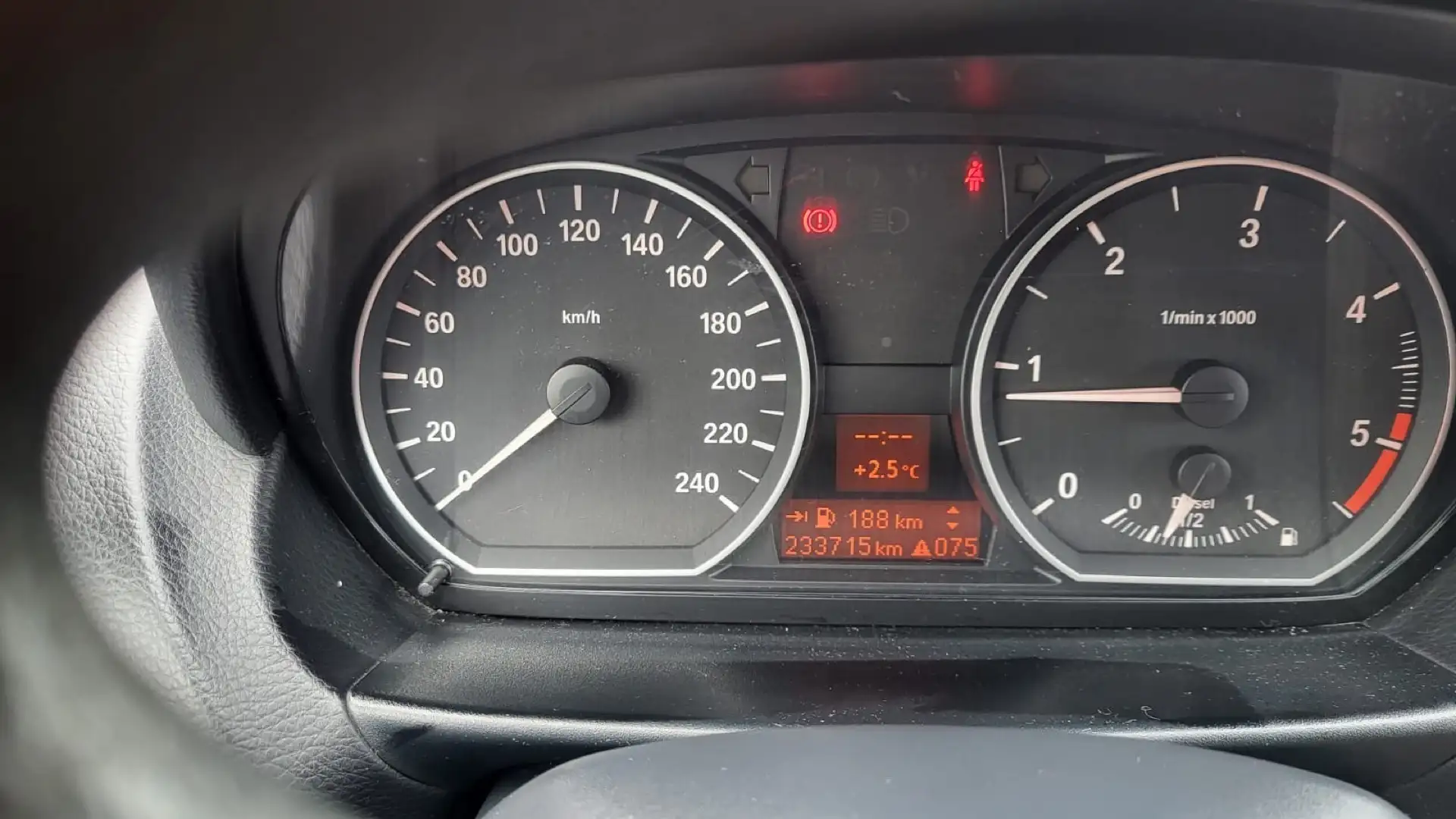 BMW 118 118 d Zwart - 2