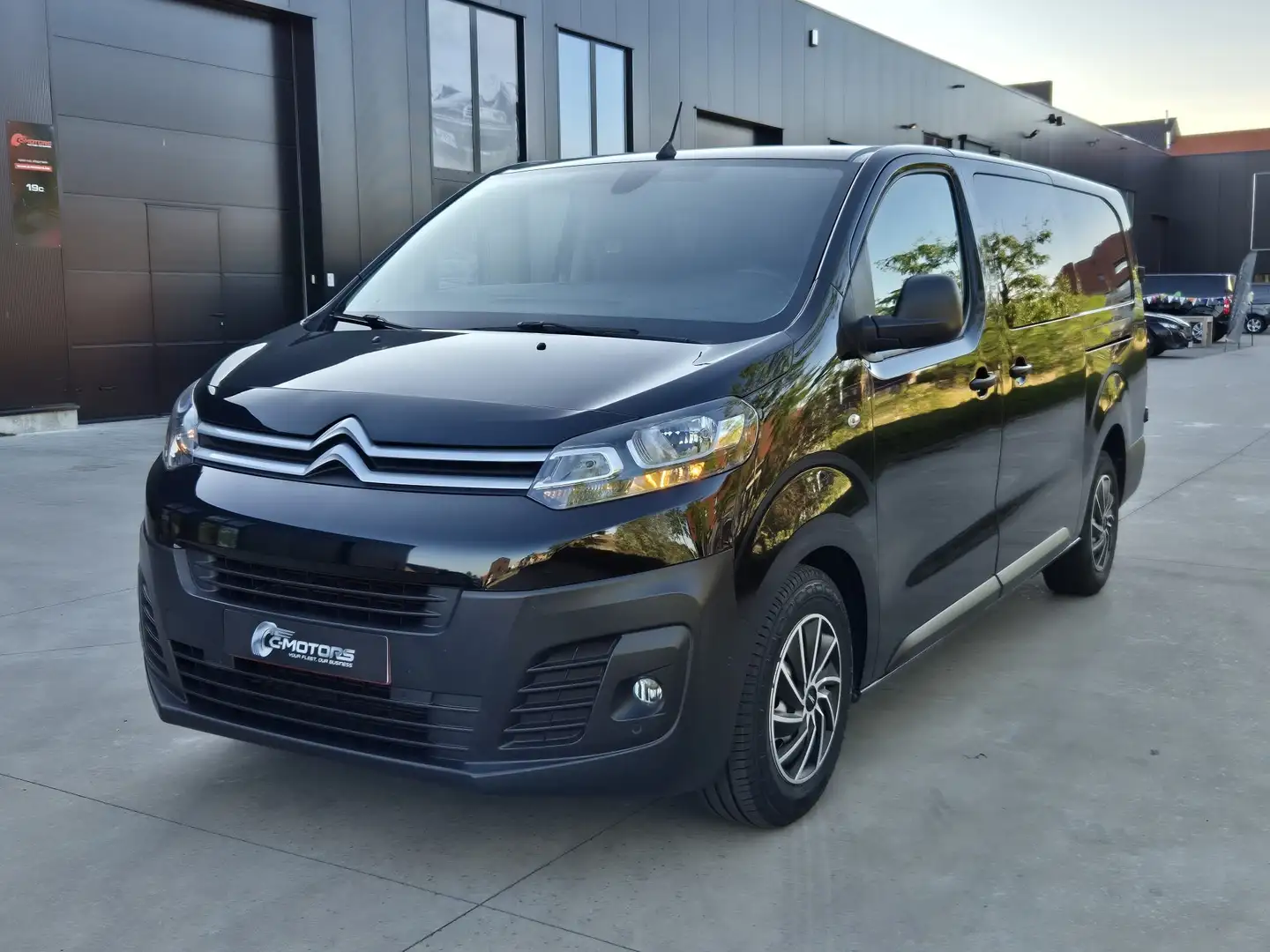 Citroen Jumpy Dubbele Cabine 6pl 2.0 BlueHDi 145 MAN6 /Trekhaak/ Schwarz - 1