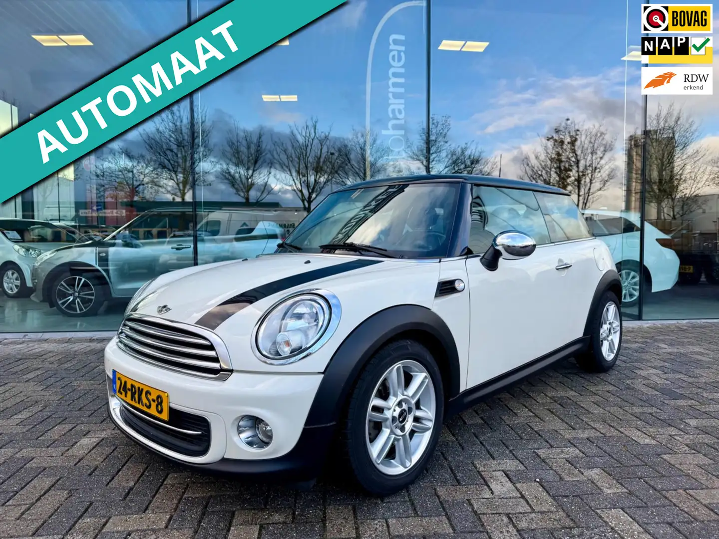 MINI Cooper 1.6 automaat 10 Years II, NAP, 2-tone, Leder, Navi Blanc - 1