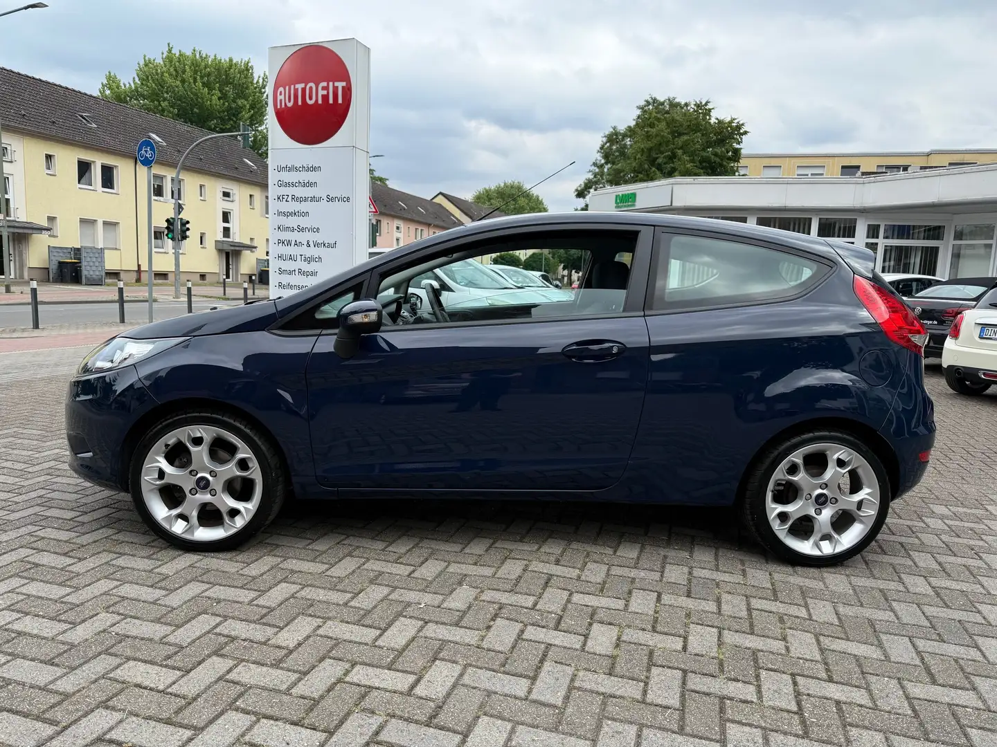 Ford Fiesta Trend Bleu - 2