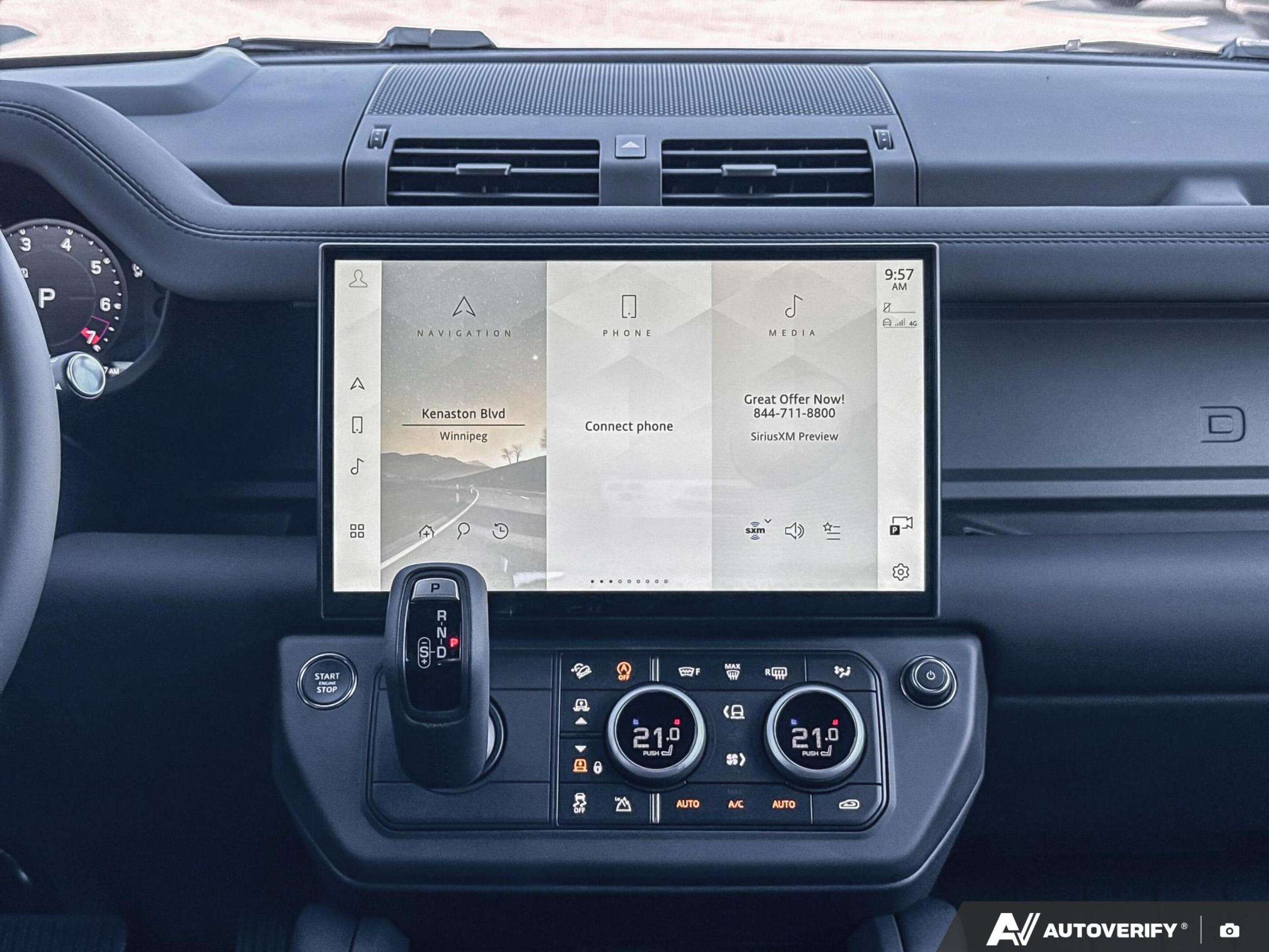 2026 Land Rover Defender 110 P400 X-Dynamic SE thumb 20