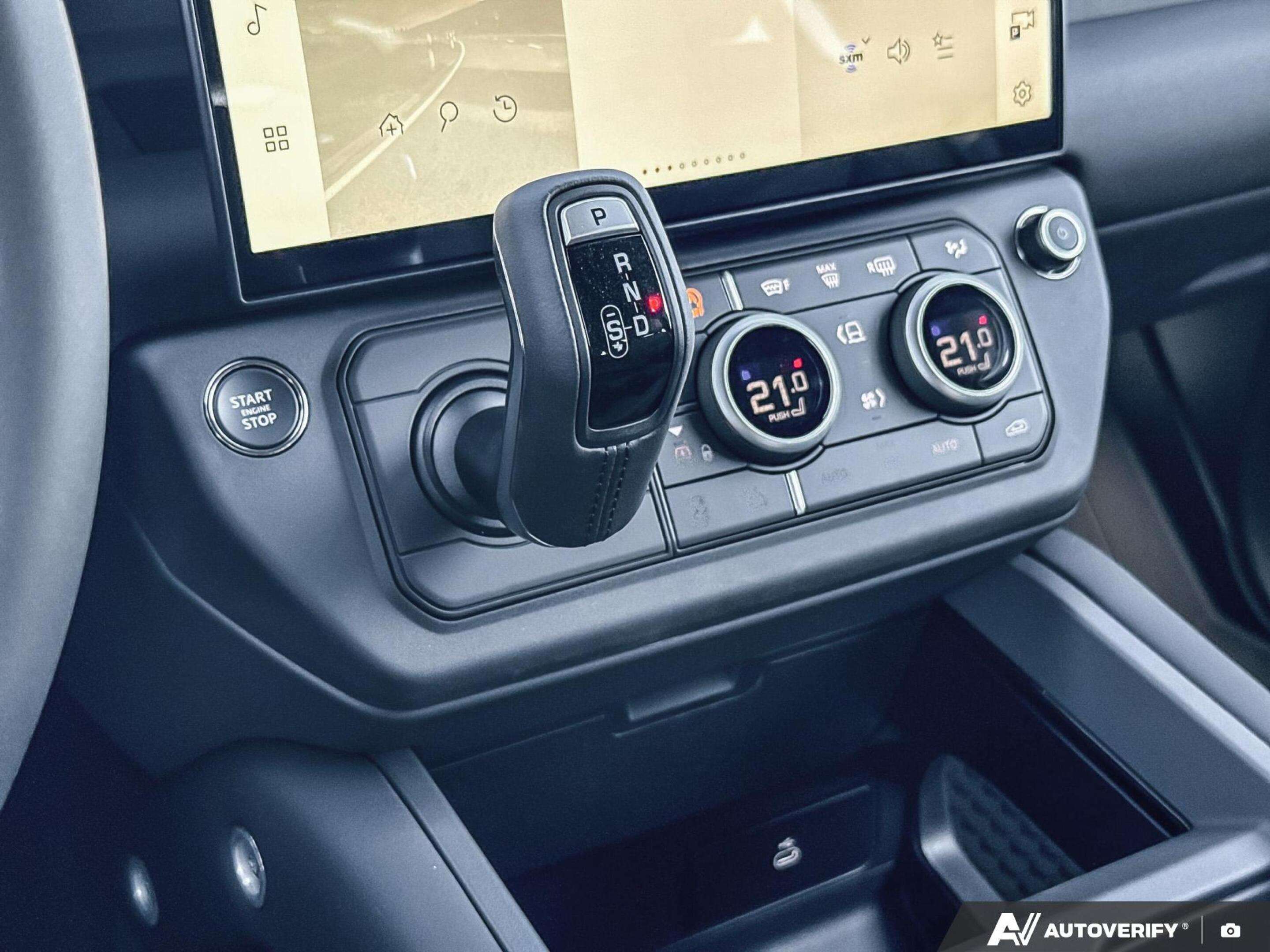 2026 Land Rover Defender 110 P400 X-Dynamic SE thumb 19