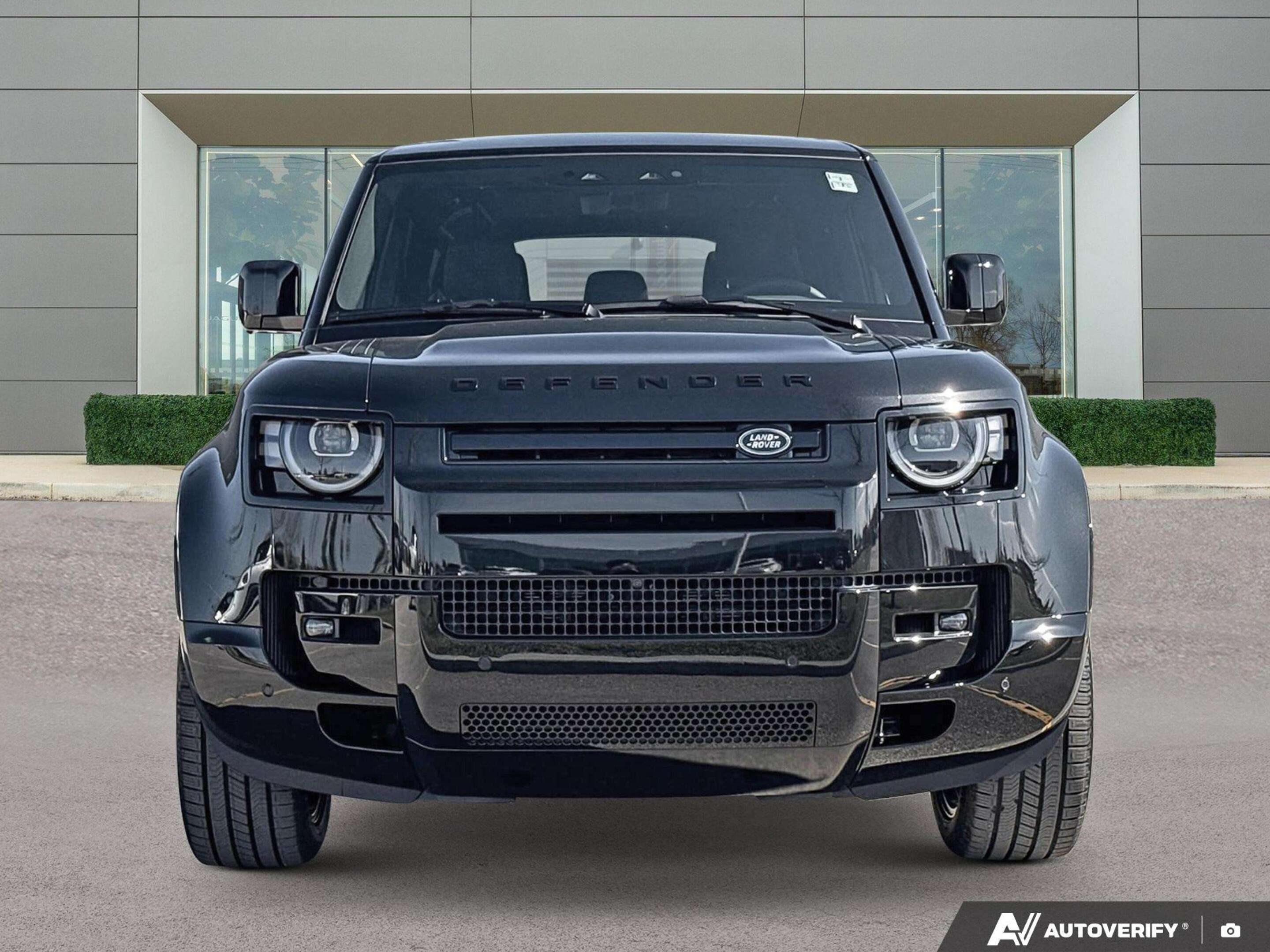 2026 Land Rover Defender 110 P400 X-Dynamic SE alt 3