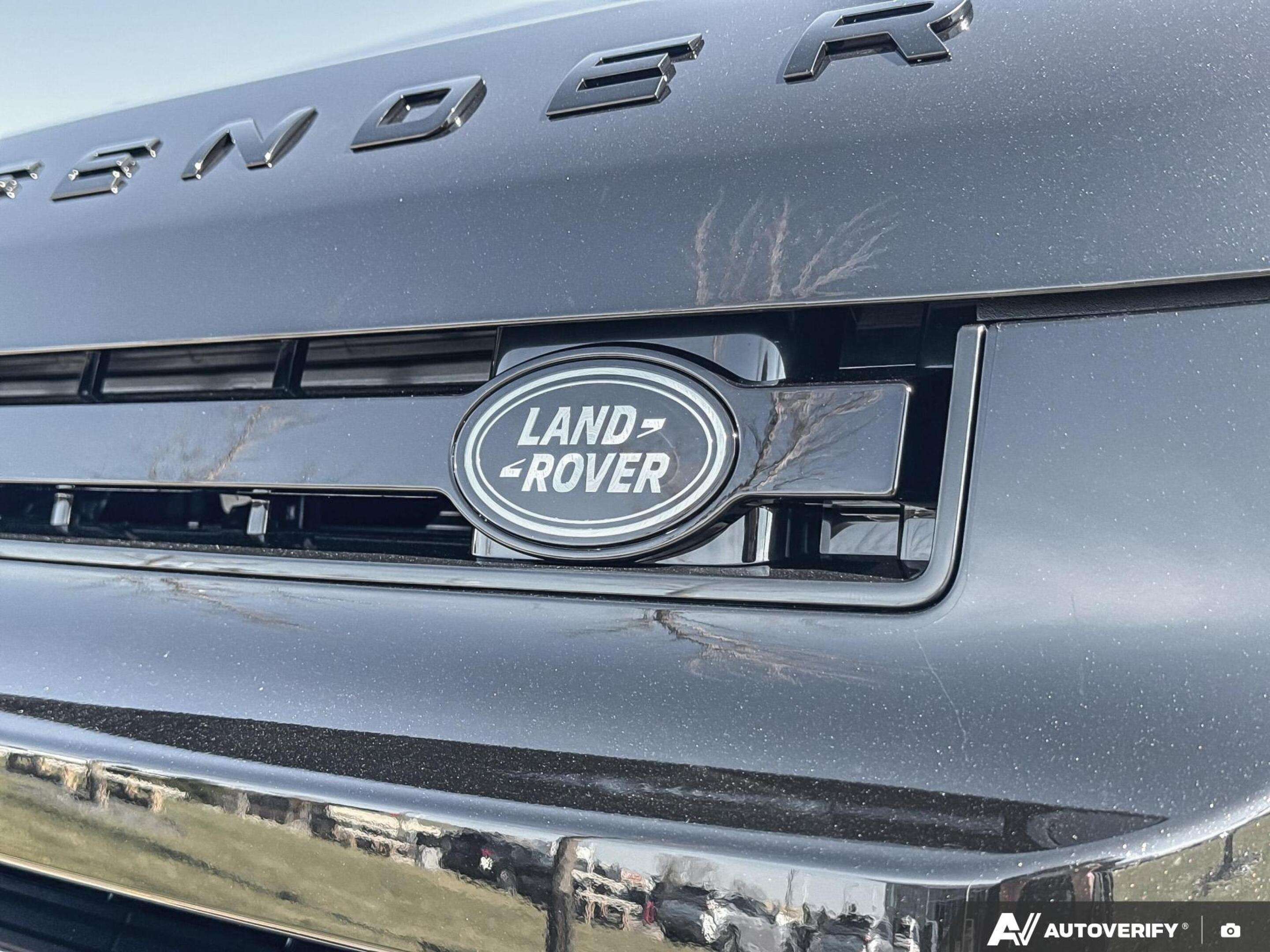2026 Land Rover Defender 110 P400 X-Dynamic SE thumb 10