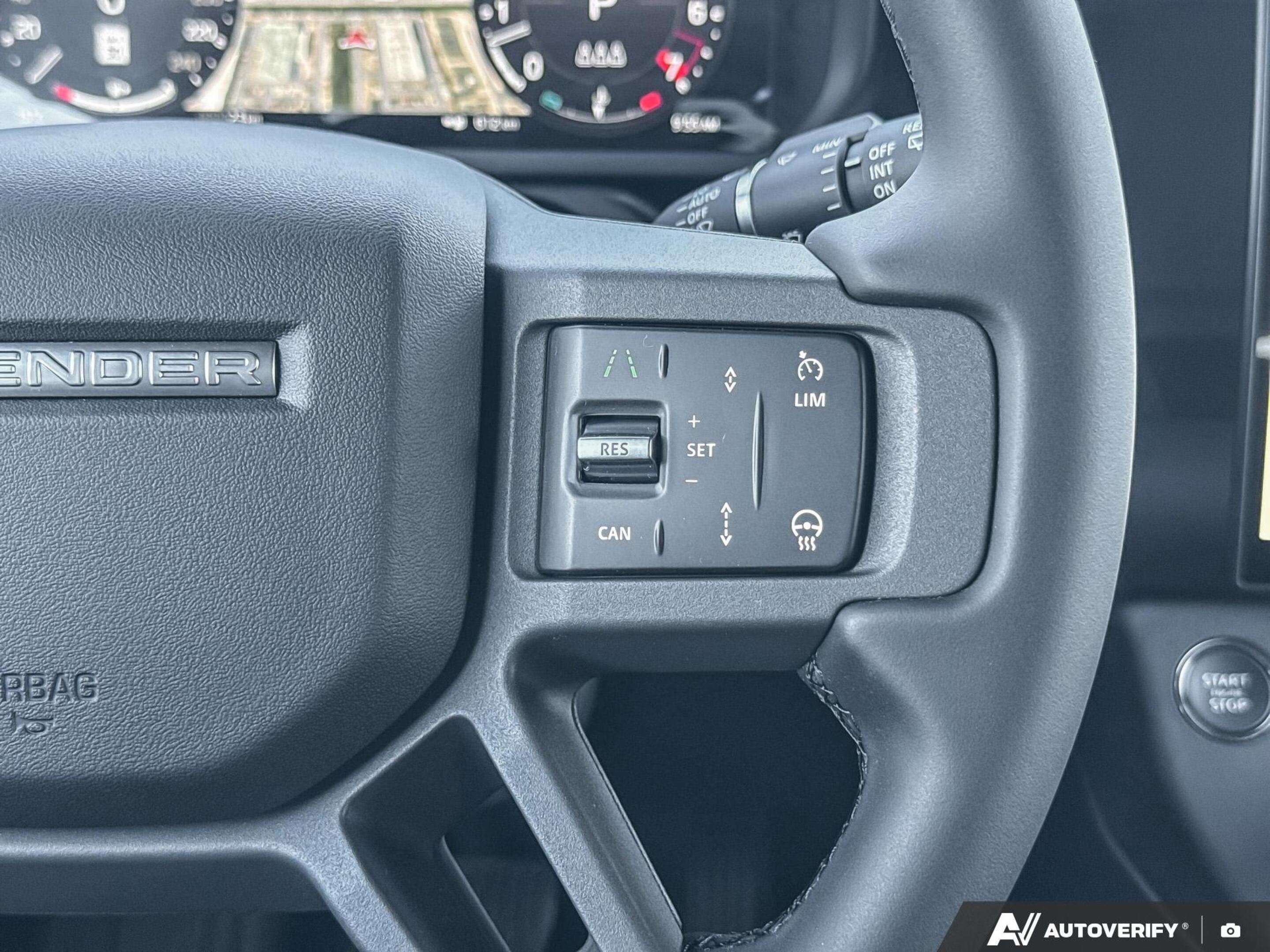 2026 Land Rover Defender 110 P400 X-Dynamic SE thumb 17