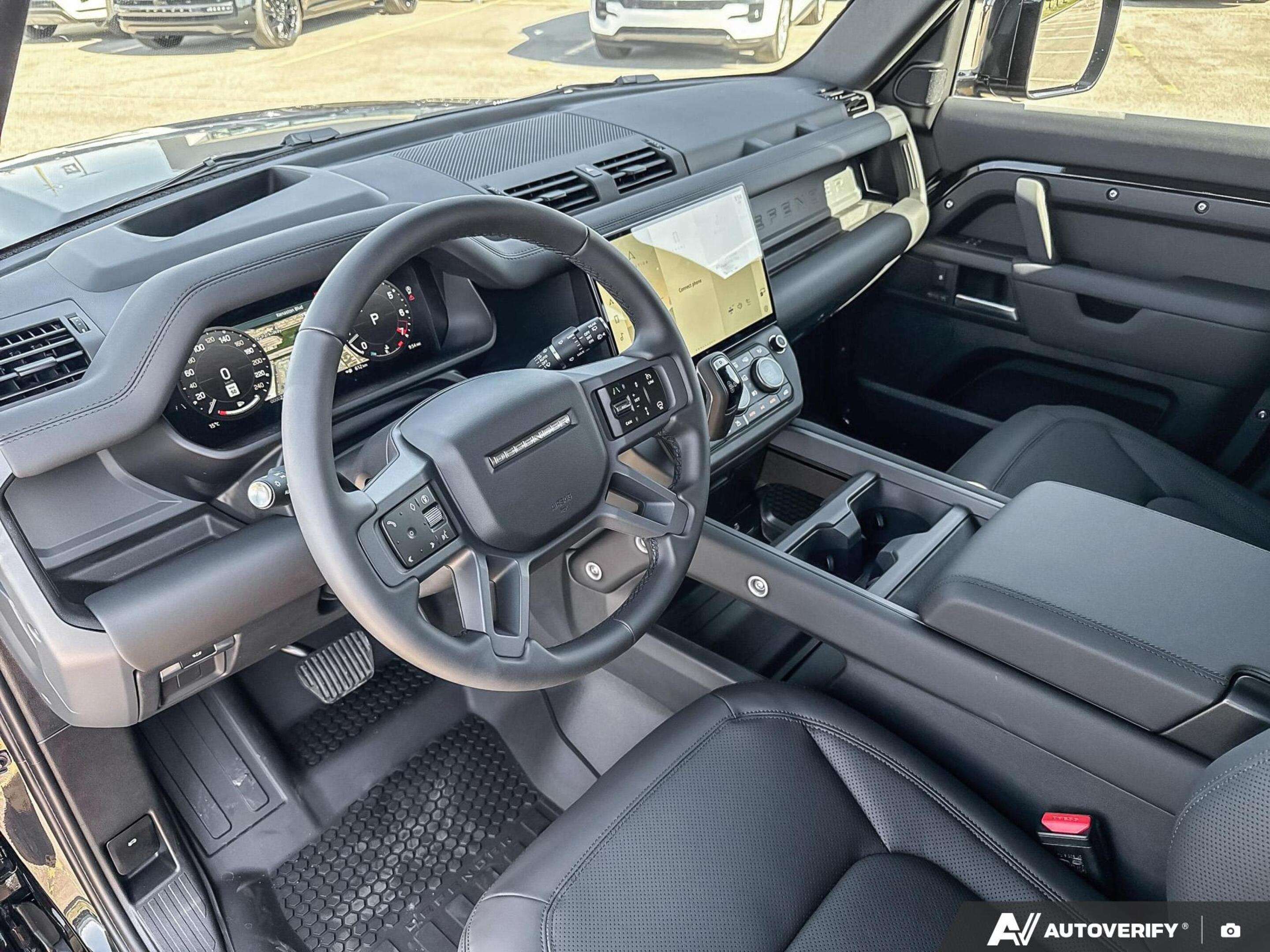 2026 Land Rover Defender 110 P400 X-Dynamic SE thumb 14