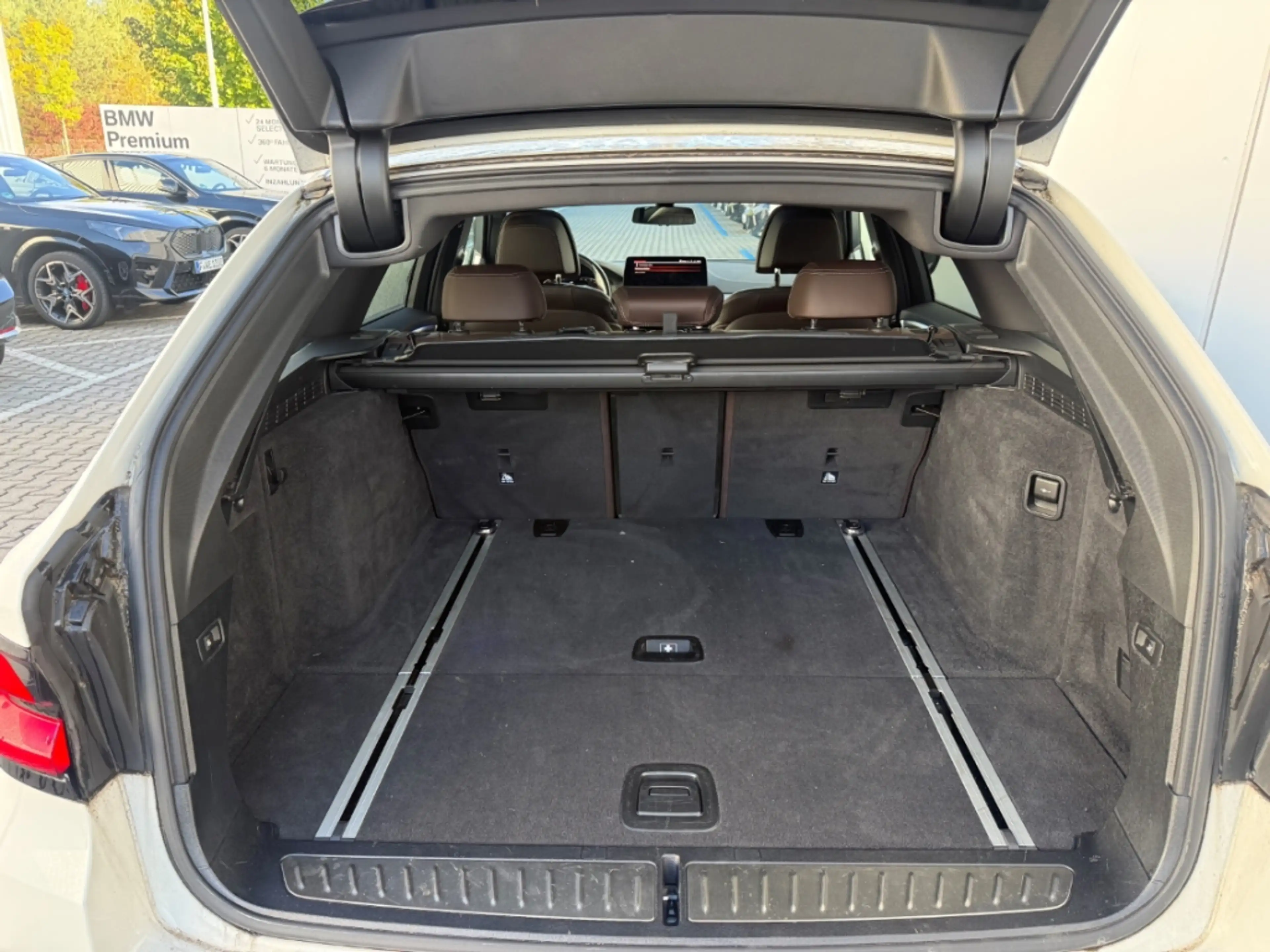 BMW 540 dA xDrive Touring M Sportpaket HUD Luftfederung St — photo 12