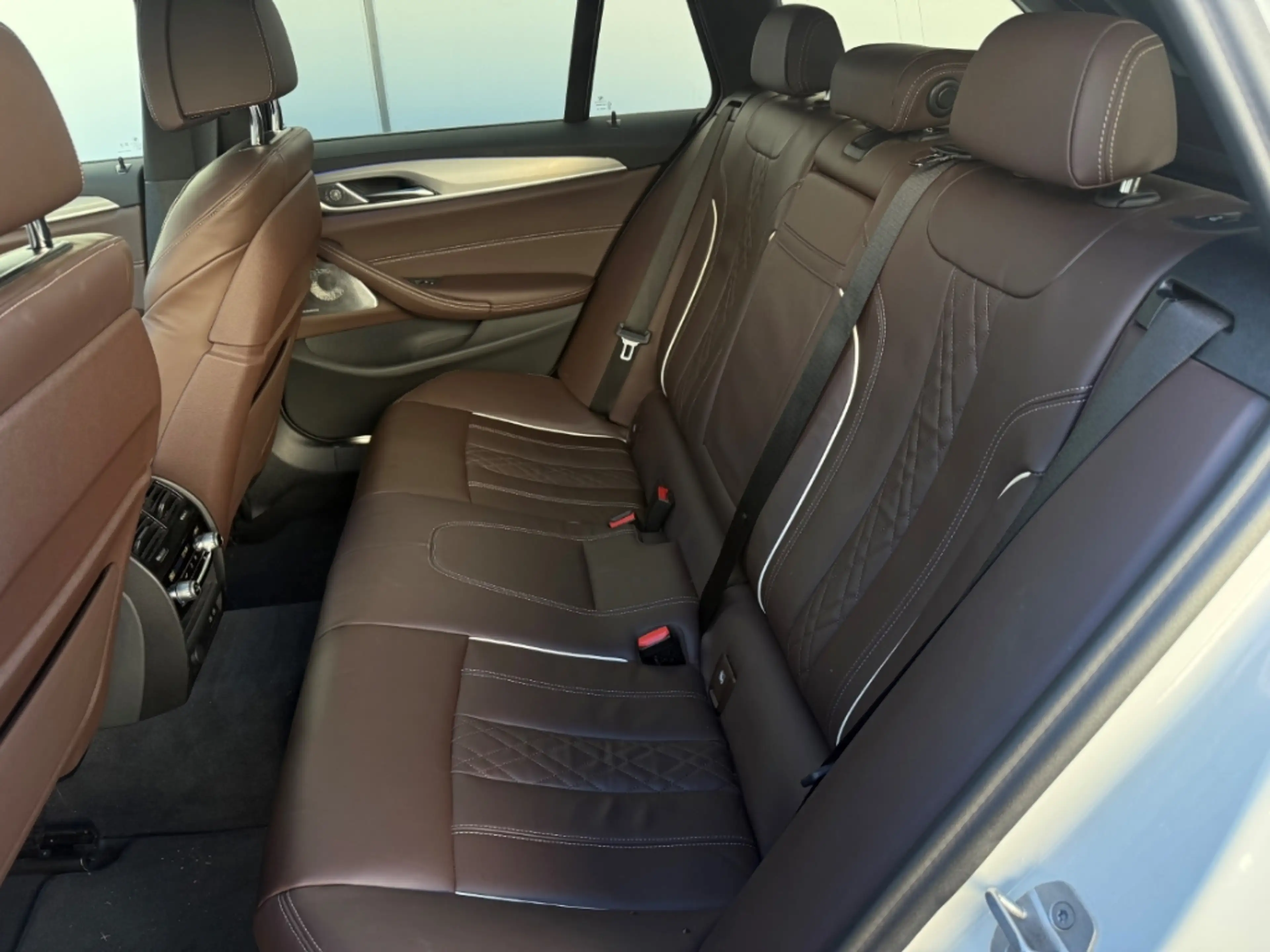 BMW 540 dA xDrive Touring M Sportpaket HUD Luftfederung St — photo 11