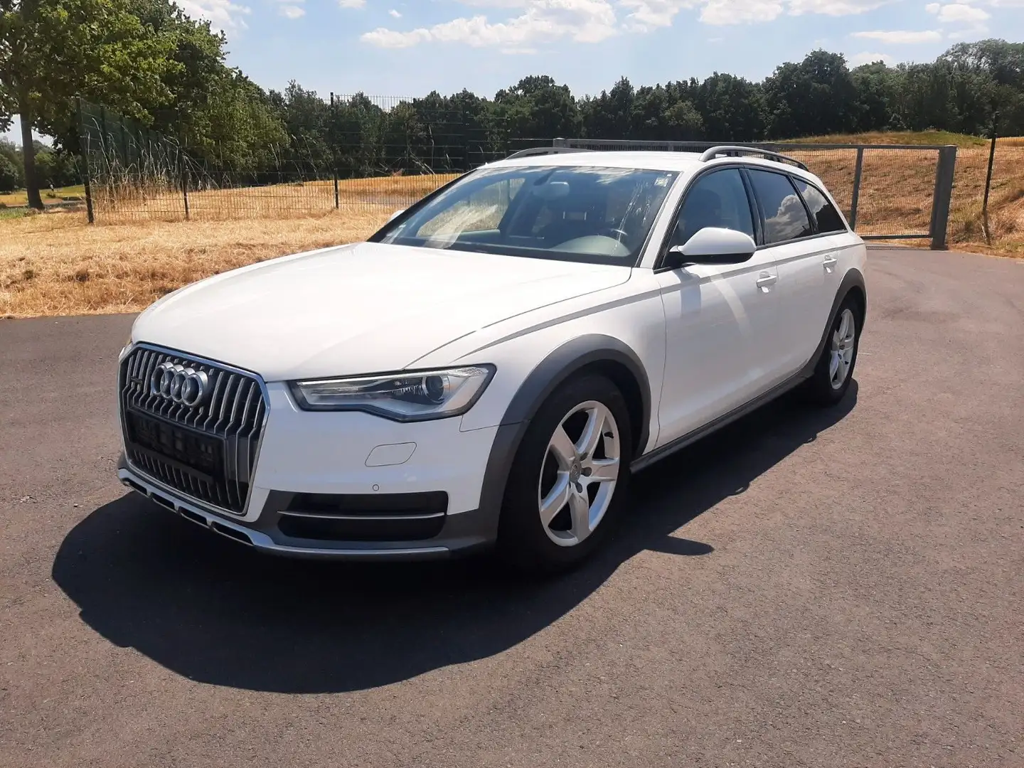 Audi A6 allroad 3.0 TDI quattro,Bi-Xenon,Navi,AHZV Biały - 1