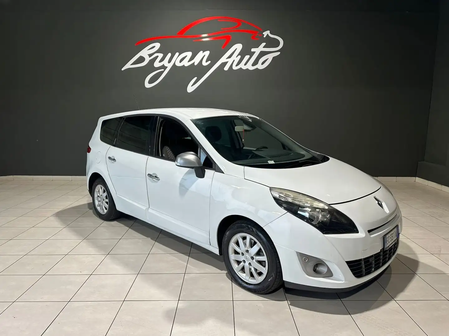 Renault Scenic 1.5 dci LUXE 110cv 7POSTI Білий - 2