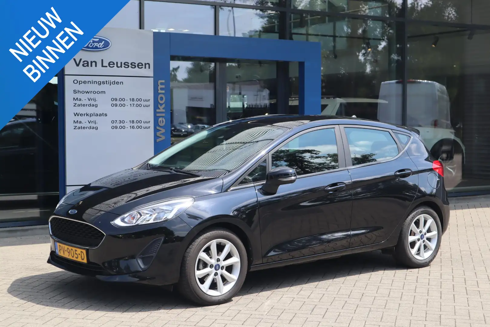 Ford Fiesta 1.1 TREND 5-DEURS AIRCO LM-VELGEN APPLE/ANDROID NA Zwart - 1