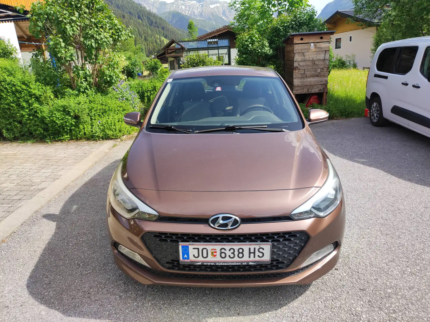 Hyundai i20 i20 1,1 CRDi Comfort Start/Stopp Automatik Comfort Braun - 2