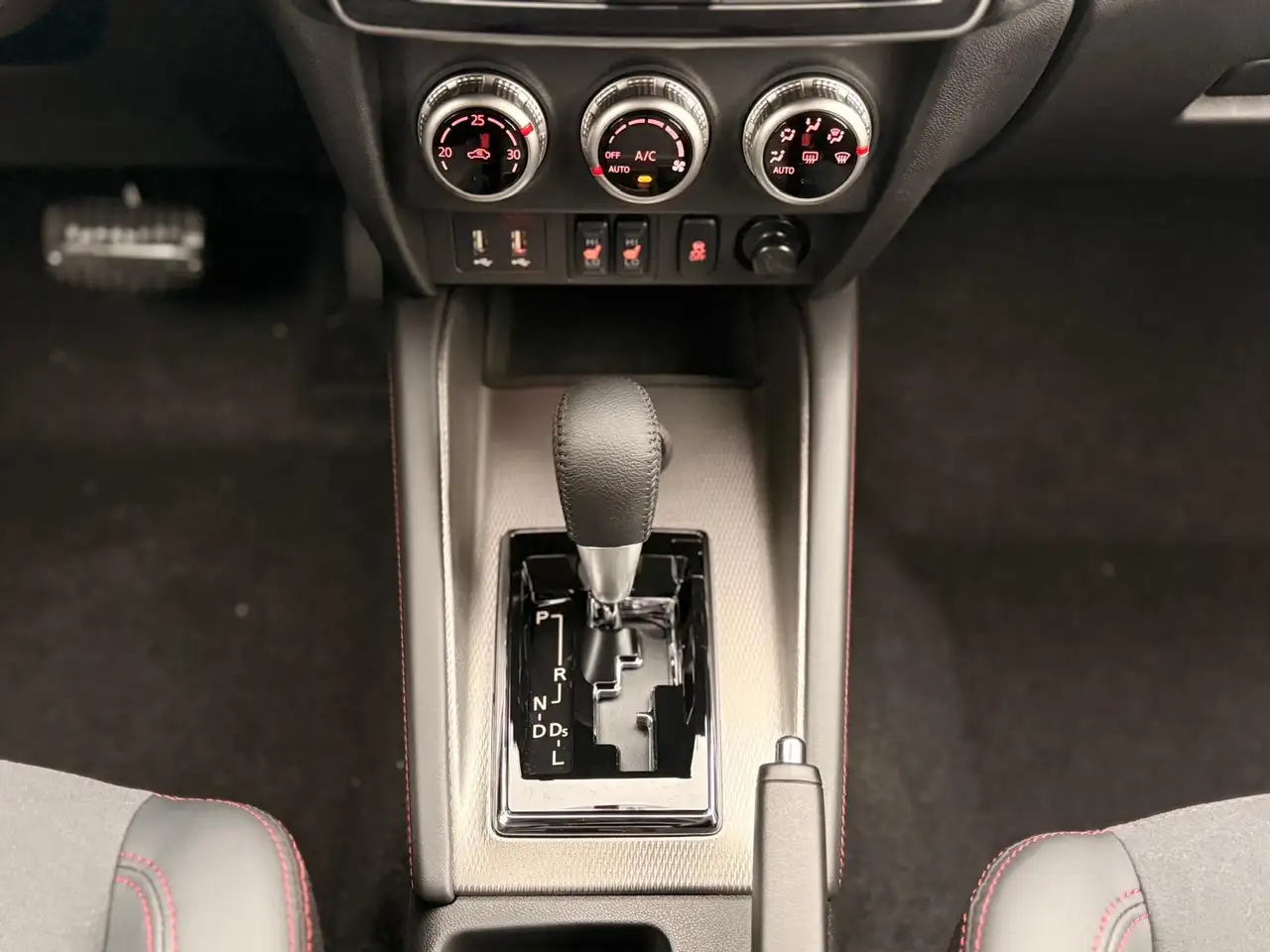 Mitsubishi RVR снимка Mitsubishi RVR
