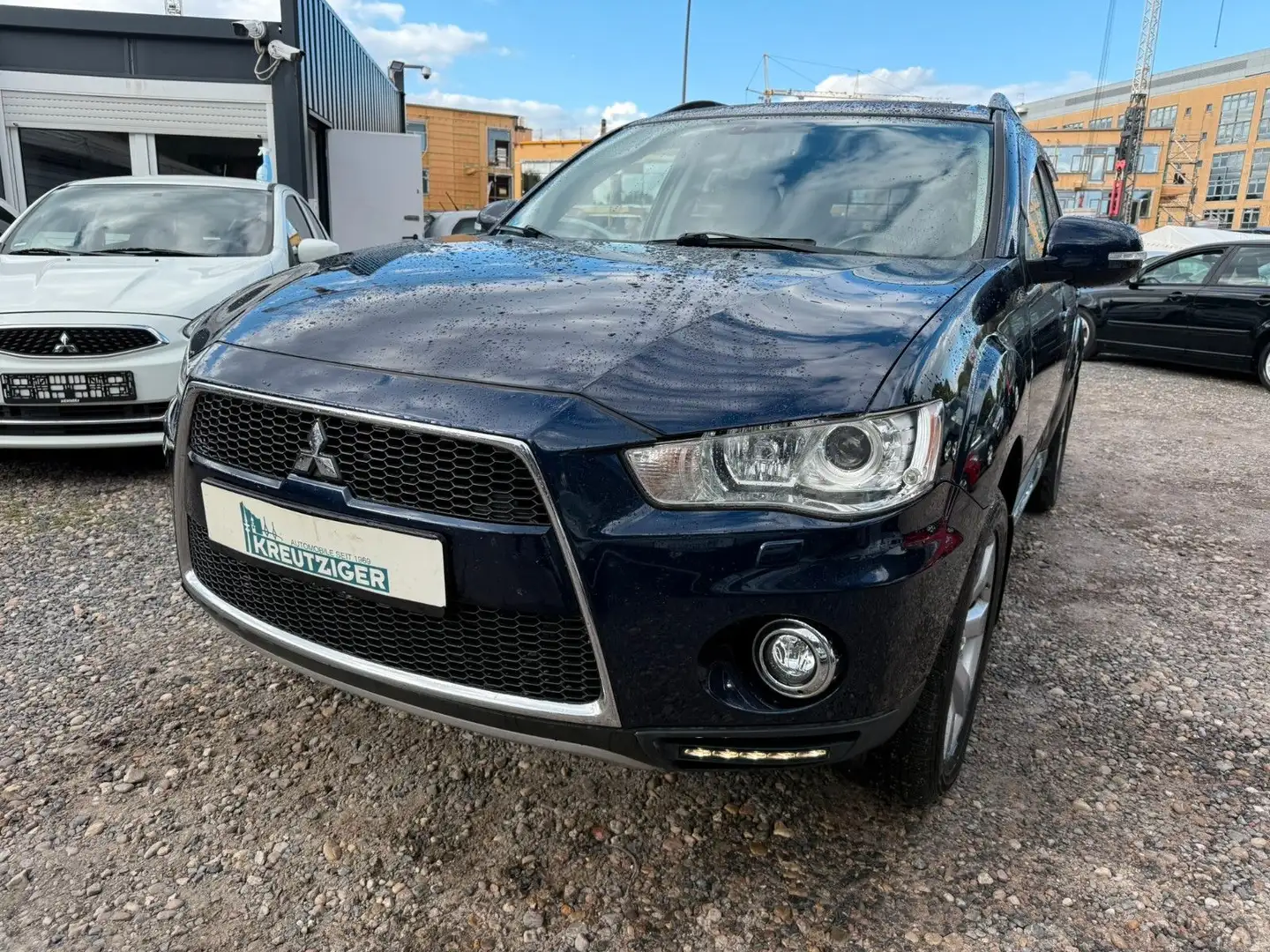 Mitsubishi Outlander 2.2 DI-D 4WD Azul - 1