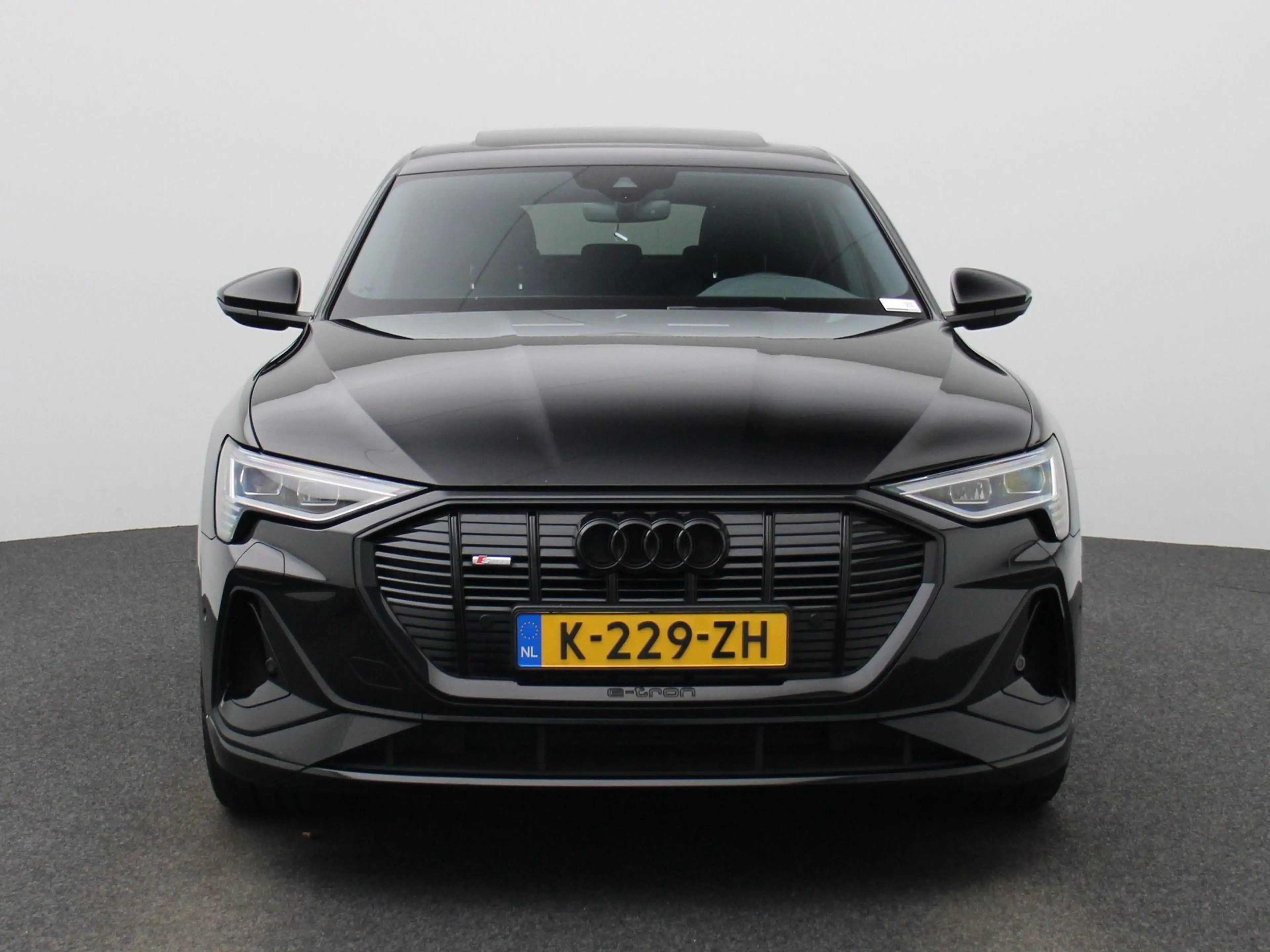 Audi e-tron Sportback 55 quattro S edition 95 kWh — photo 3