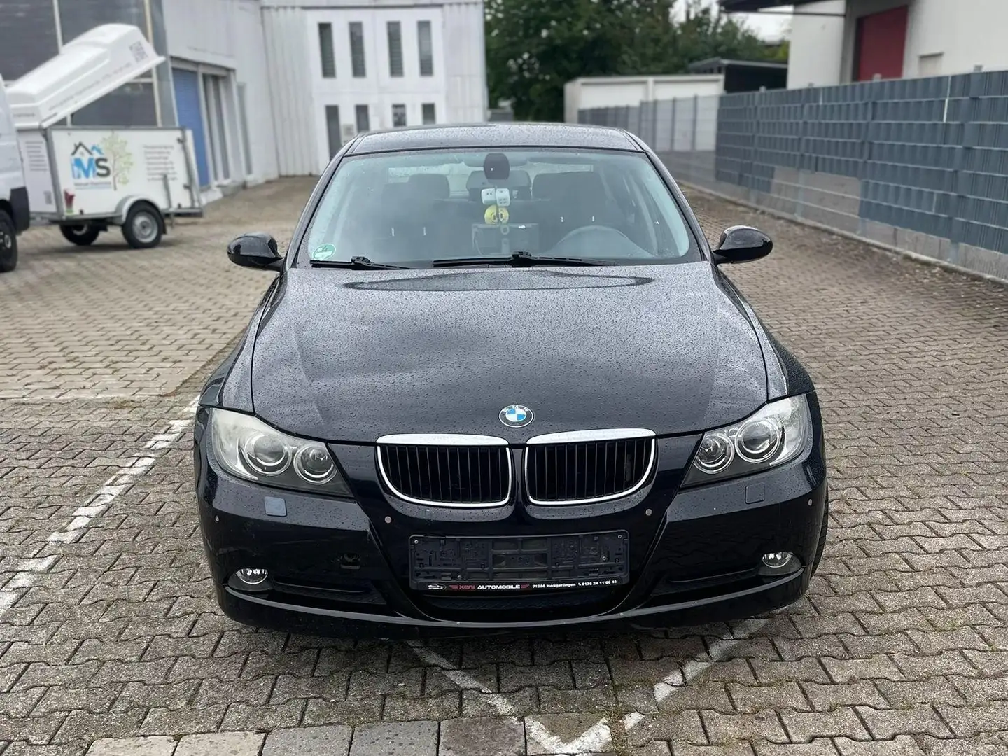 BMW 318 3er 318i Noir - 1
