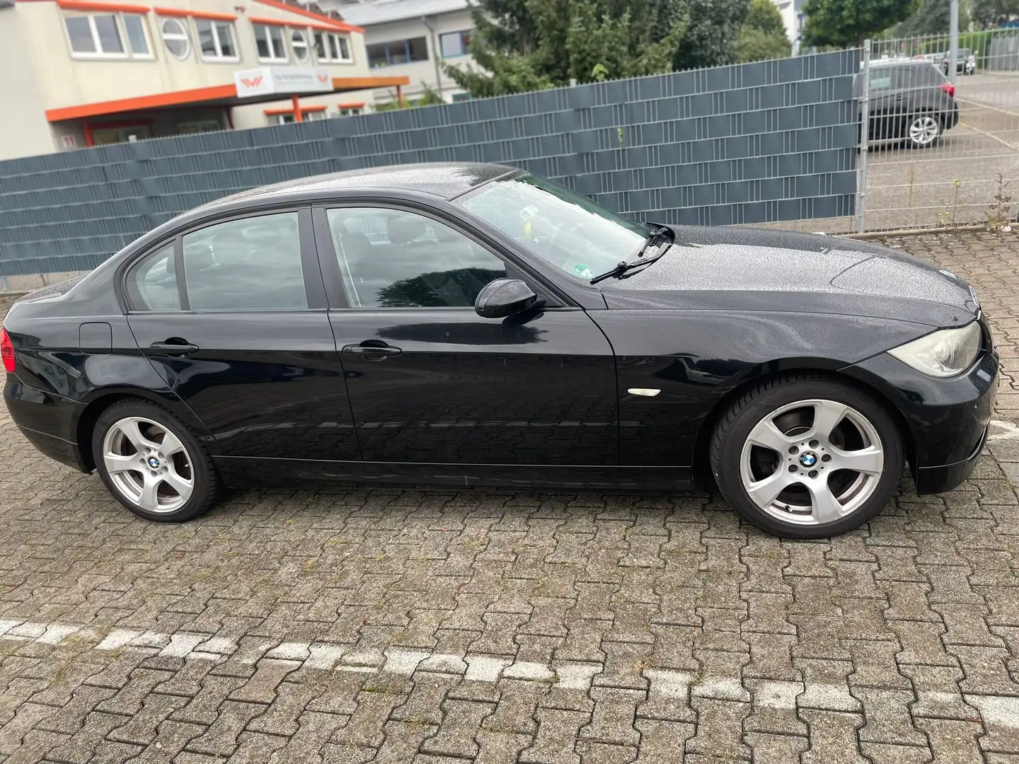 BMW 318 3er 318i Noir - 2
