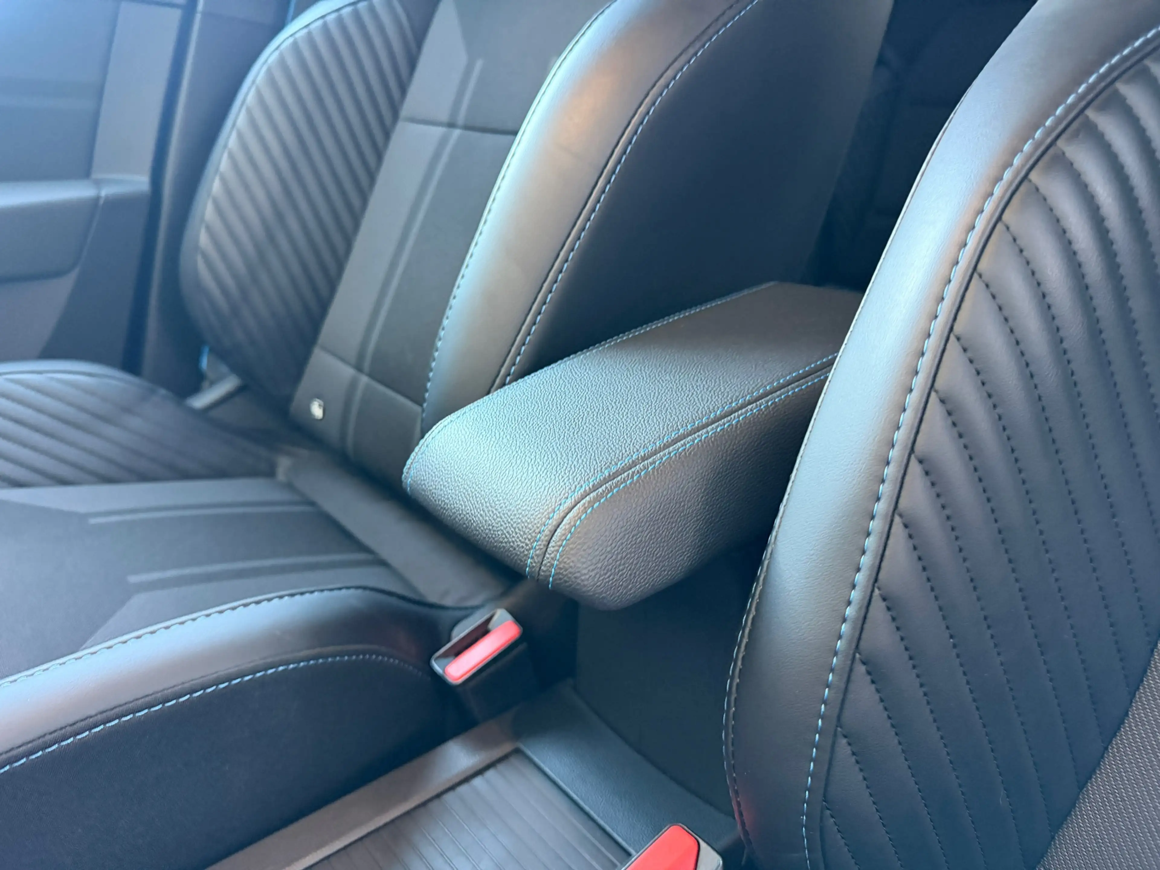 Renault Clio 1.6 E-Tech Full Hybrid 145 esprit Alpine, 4 seizoe — photo 23