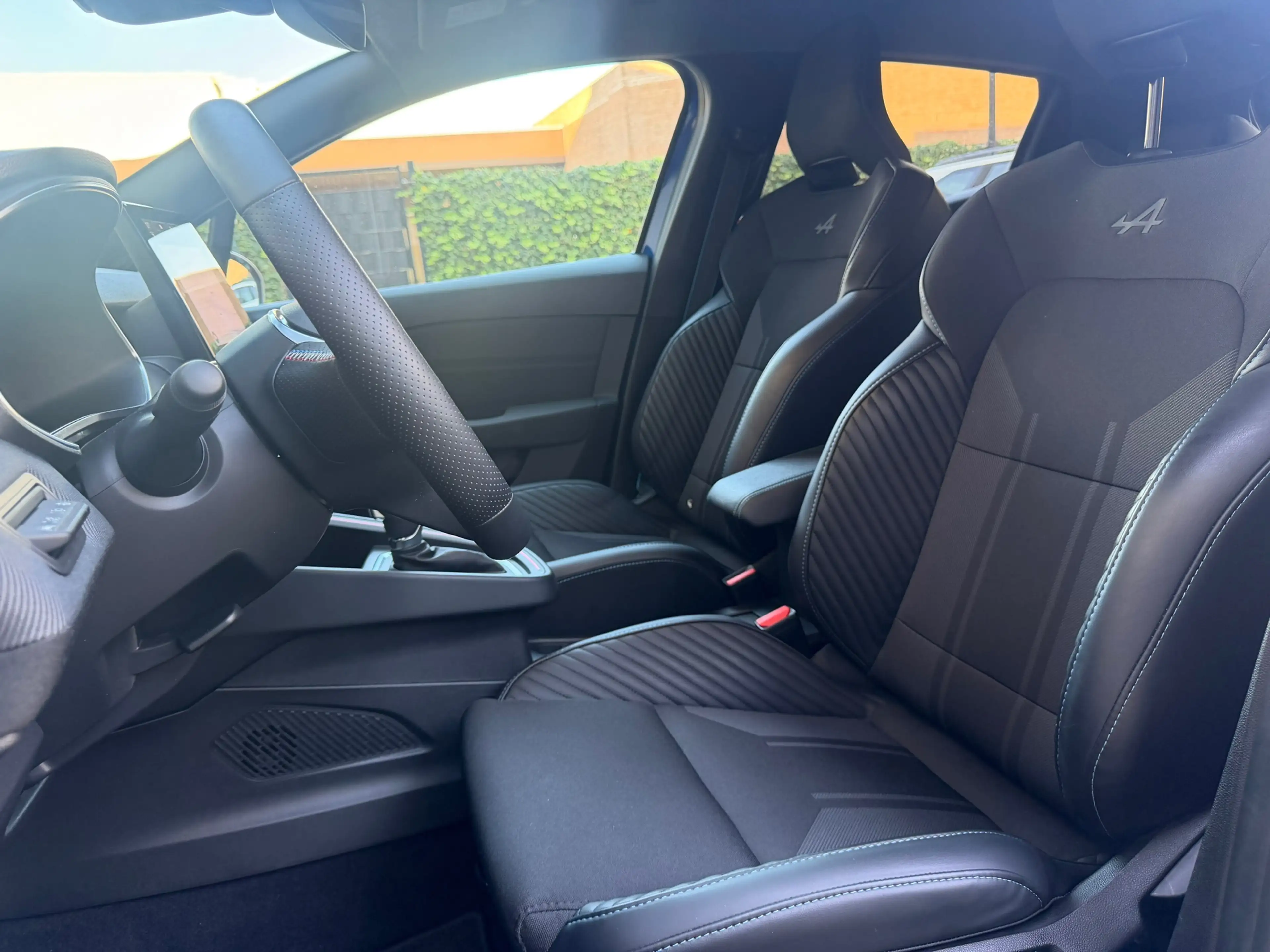 Renault Clio 1.6 E-Tech Full Hybrid 145 esprit Alpine, 4 seizoe — photo 5