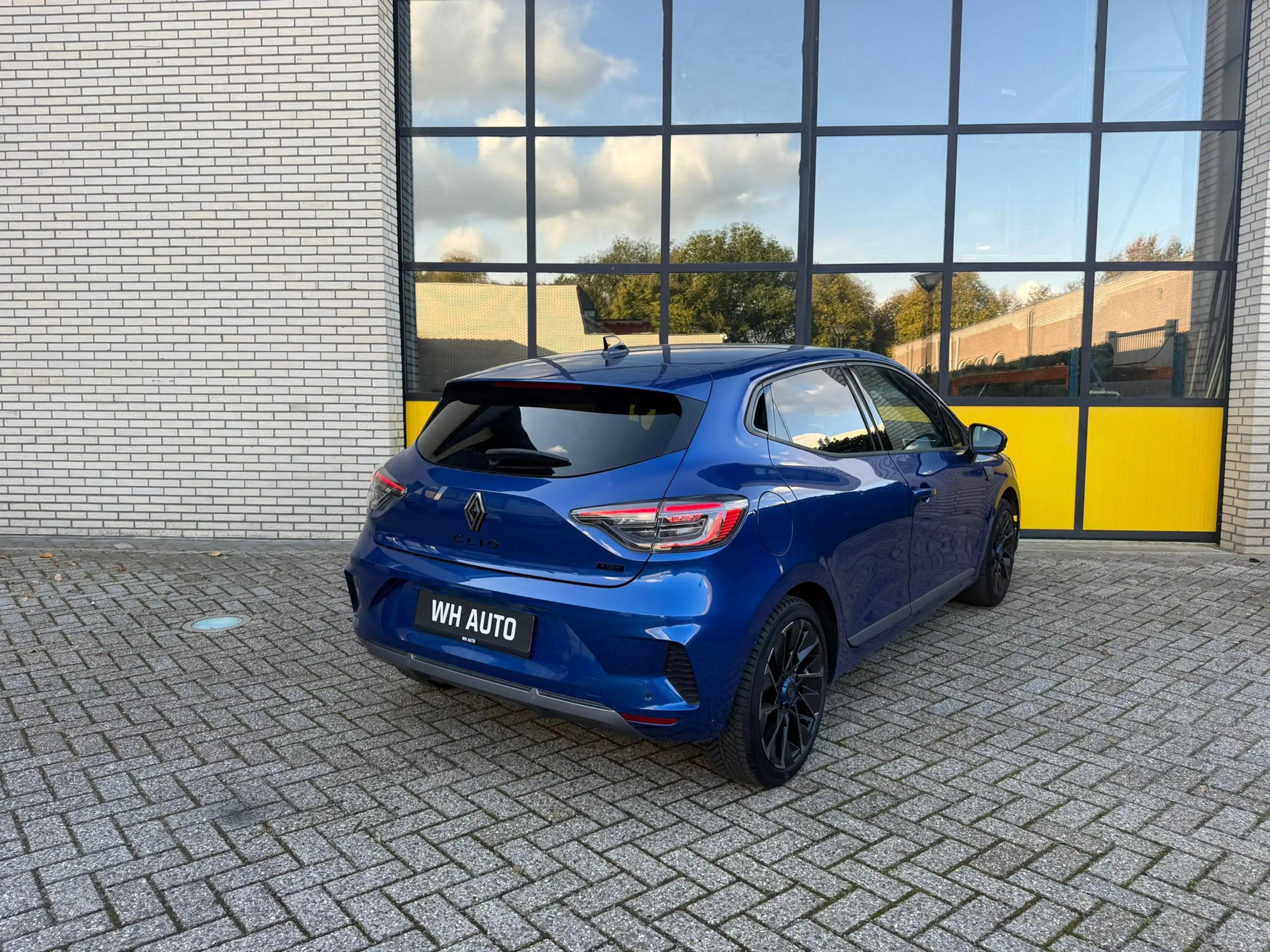 Renault Clio 1.6 E-Tech Full Hybrid 145 esprit Alpine, 4 seizoe — photo 3