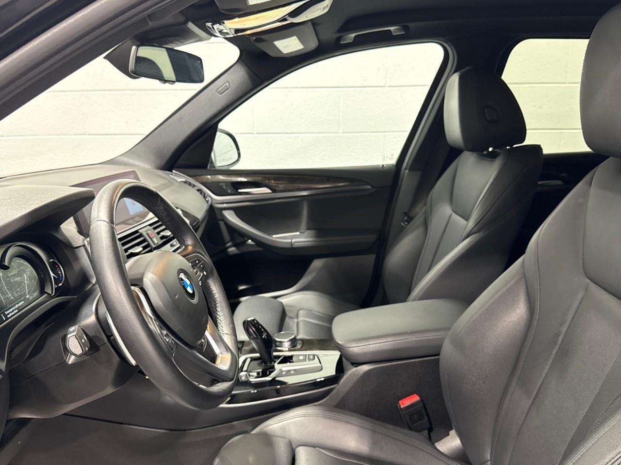 2019 BMW X3 Black Sapphire Metallic / Black upholstery Driving — снимка 1