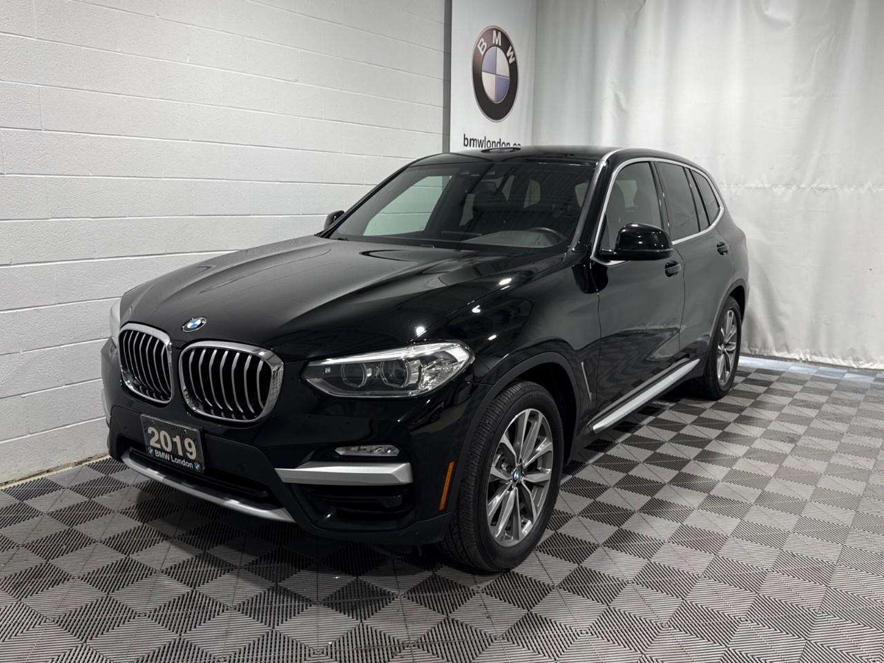 2019 BMW X3 Black Sapphire Metallic / Black upholstery Driving