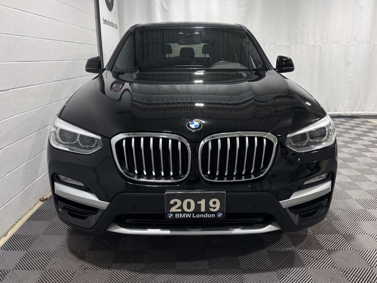 2019 BMW X3 Black Sapphire Metallic / Black upholstery Driving — снимка 1
