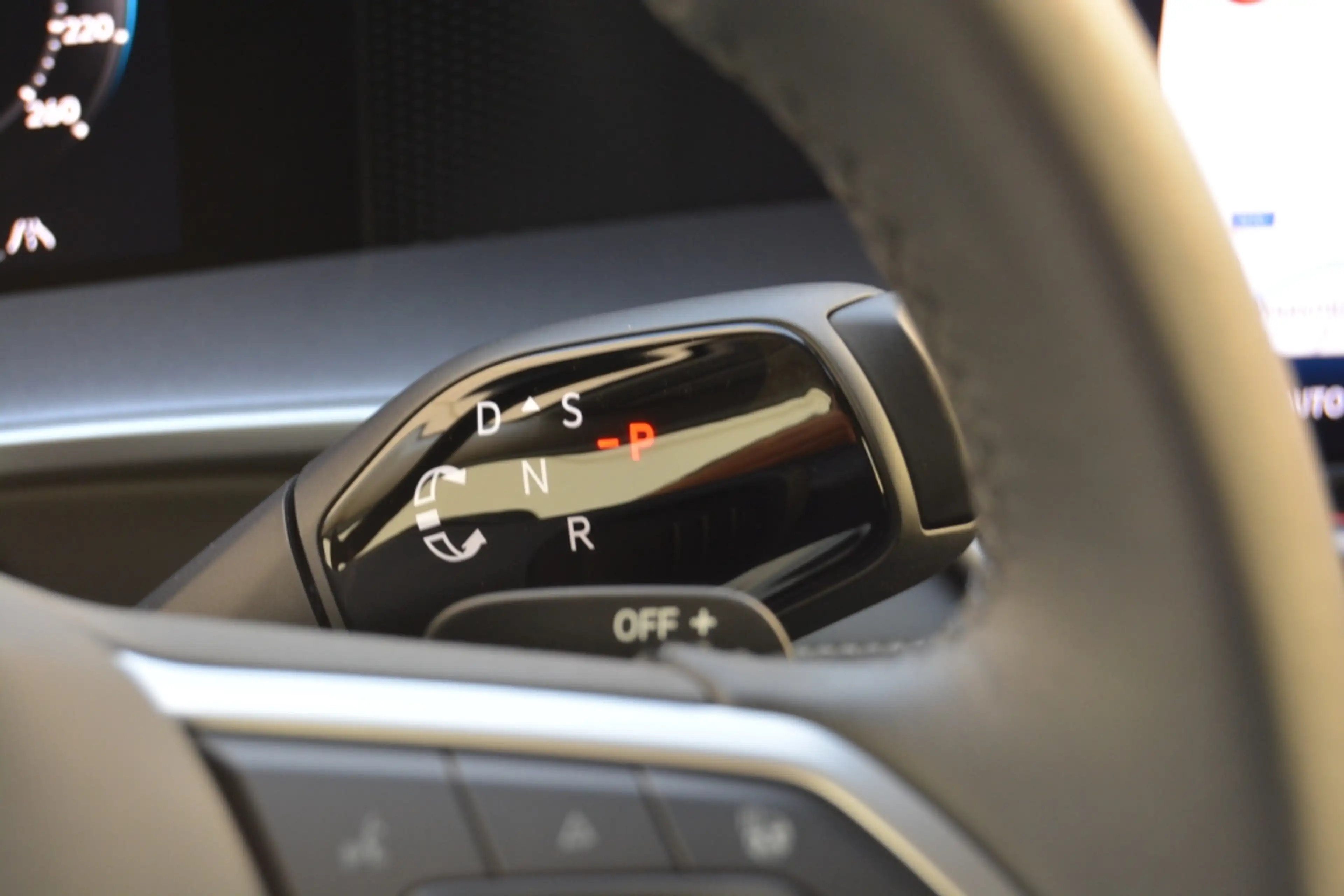 Volkswagen Tayron 1.5eTSI mHEV 150PK 7Plaats - GPS - 360° Camera -Trekhaak - M:2026 — photo 9