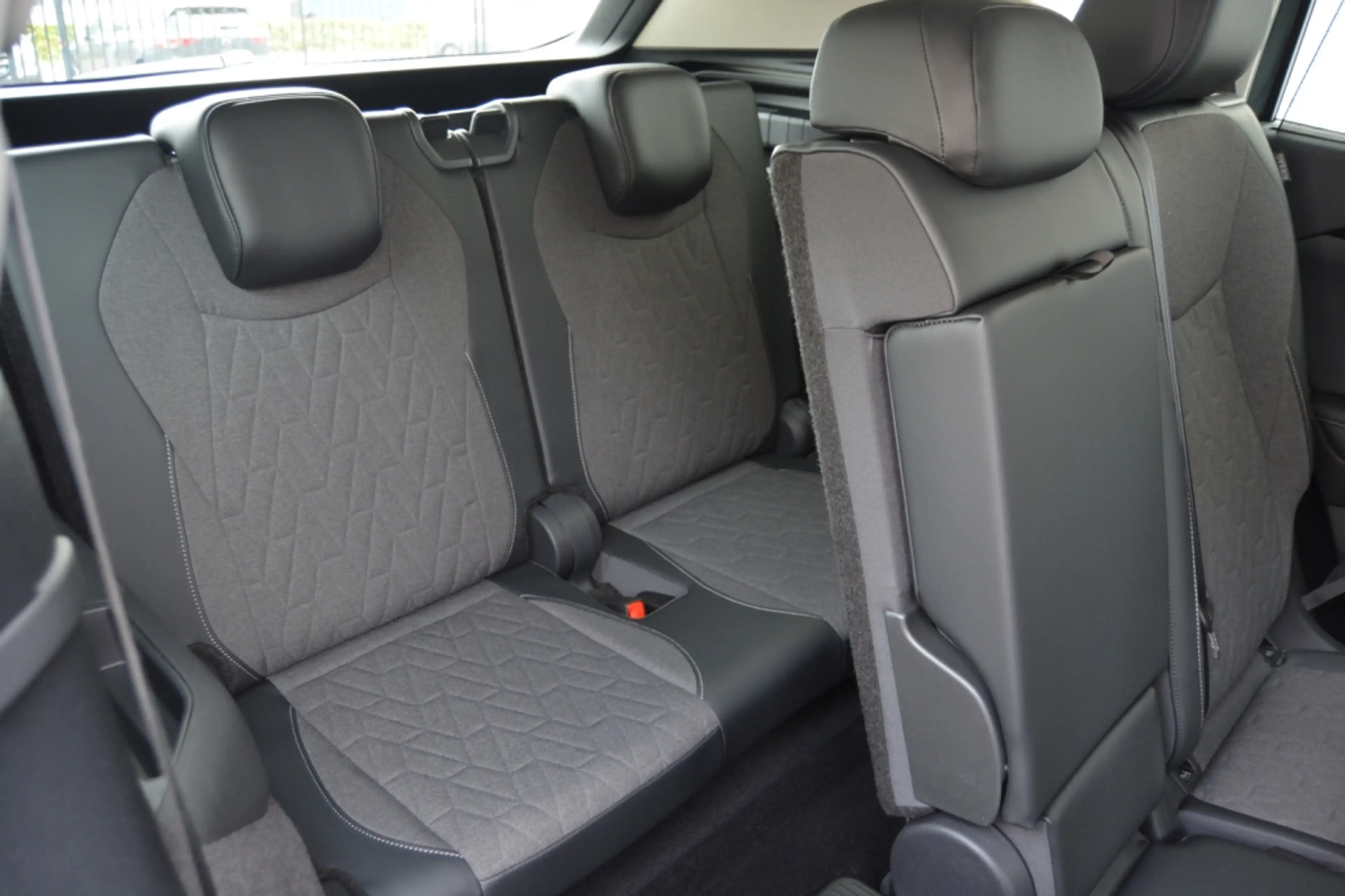 Volkswagen Tayron 1.5eTSI mHEV 150PK 7Plaats - GPS - 360° Camera -Trekhaak - M:2026 — photo 5