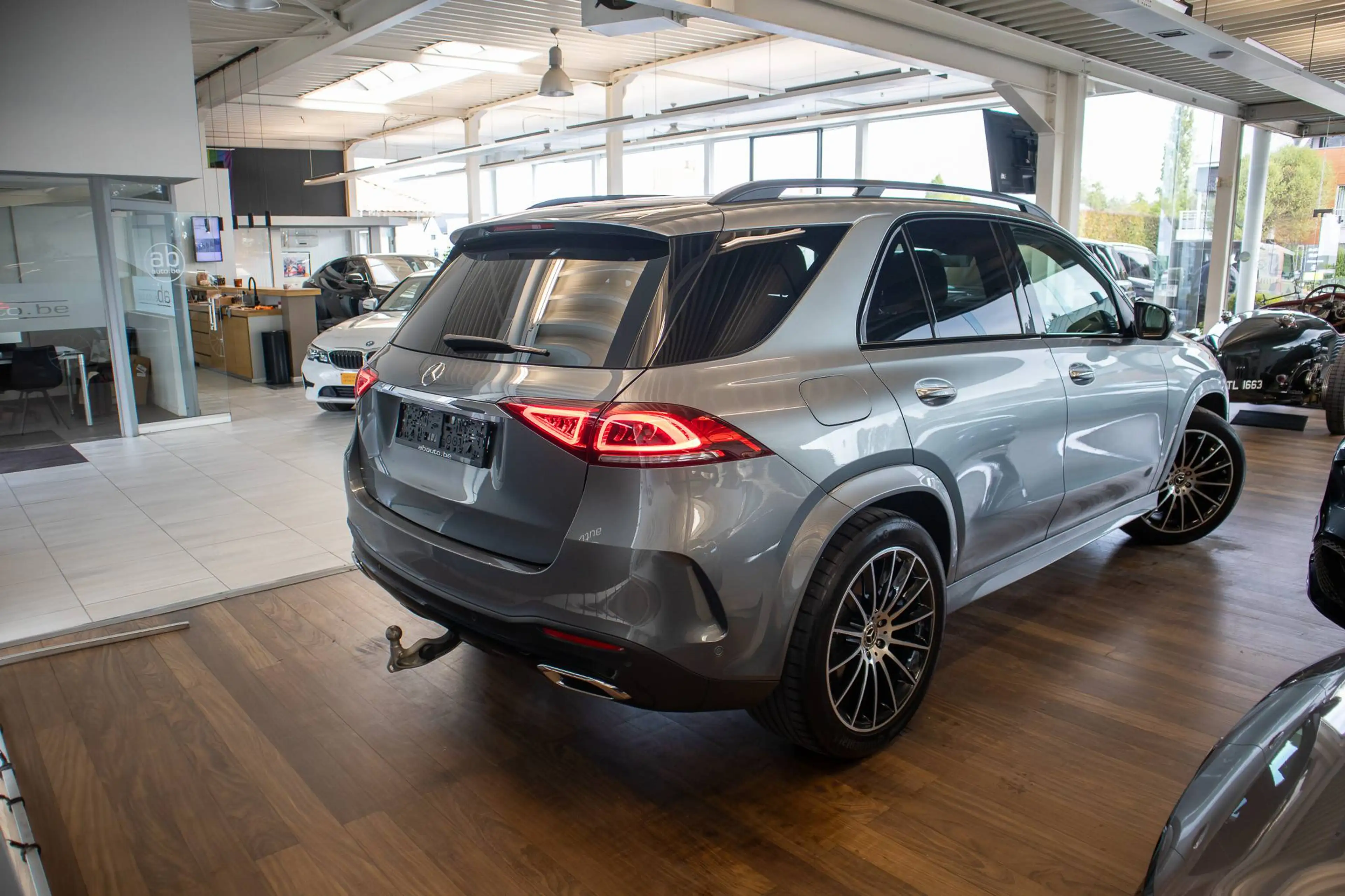 Mercedes-Benz GLE 450 4-MATIC, AMG, 360°, LICHTE VRACHT, BURMESTER, AIR MATIC — photo 4