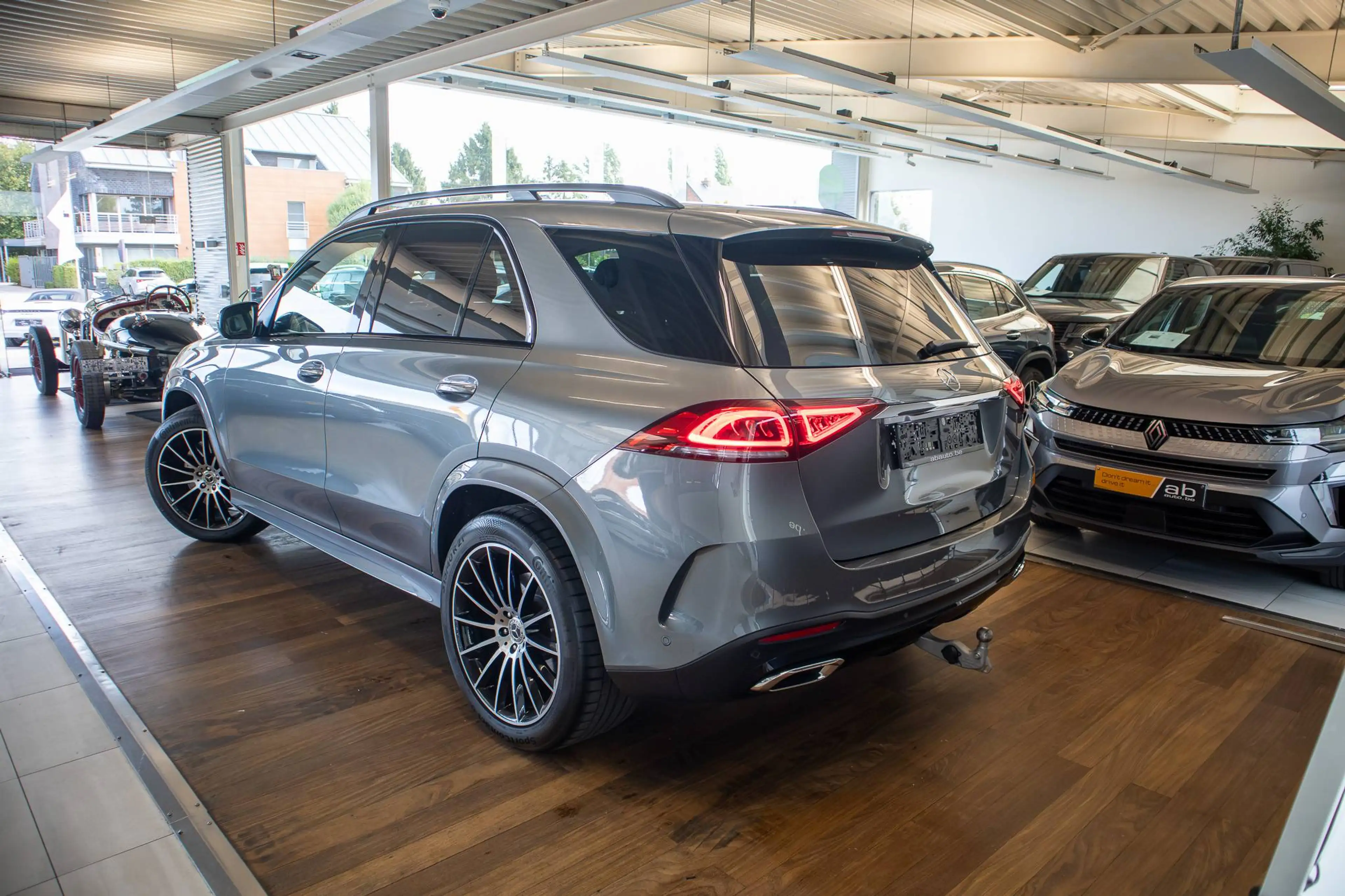 Mercedes-Benz GLE 450 4-MATIC, AMG, 360°, LICHTE VRACHT, BURMESTER, AIR MATIC — photo 5