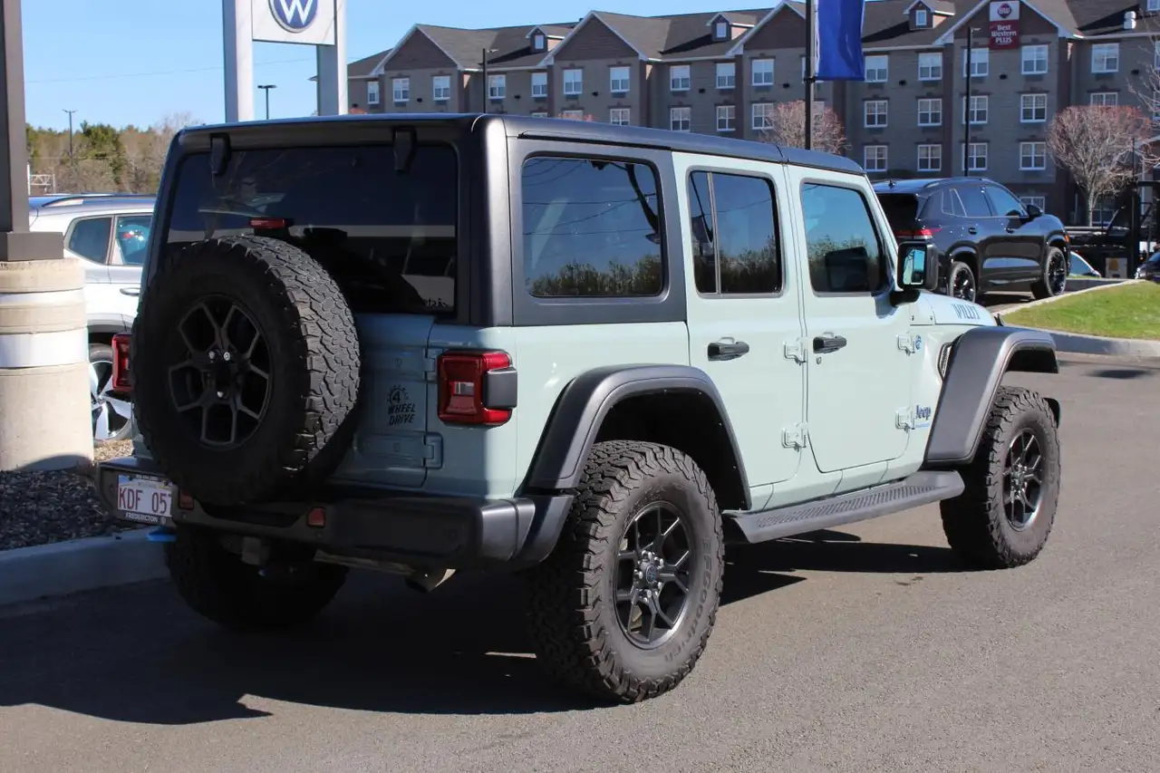 Jeep Wrangler снимка Jeep Wrangler