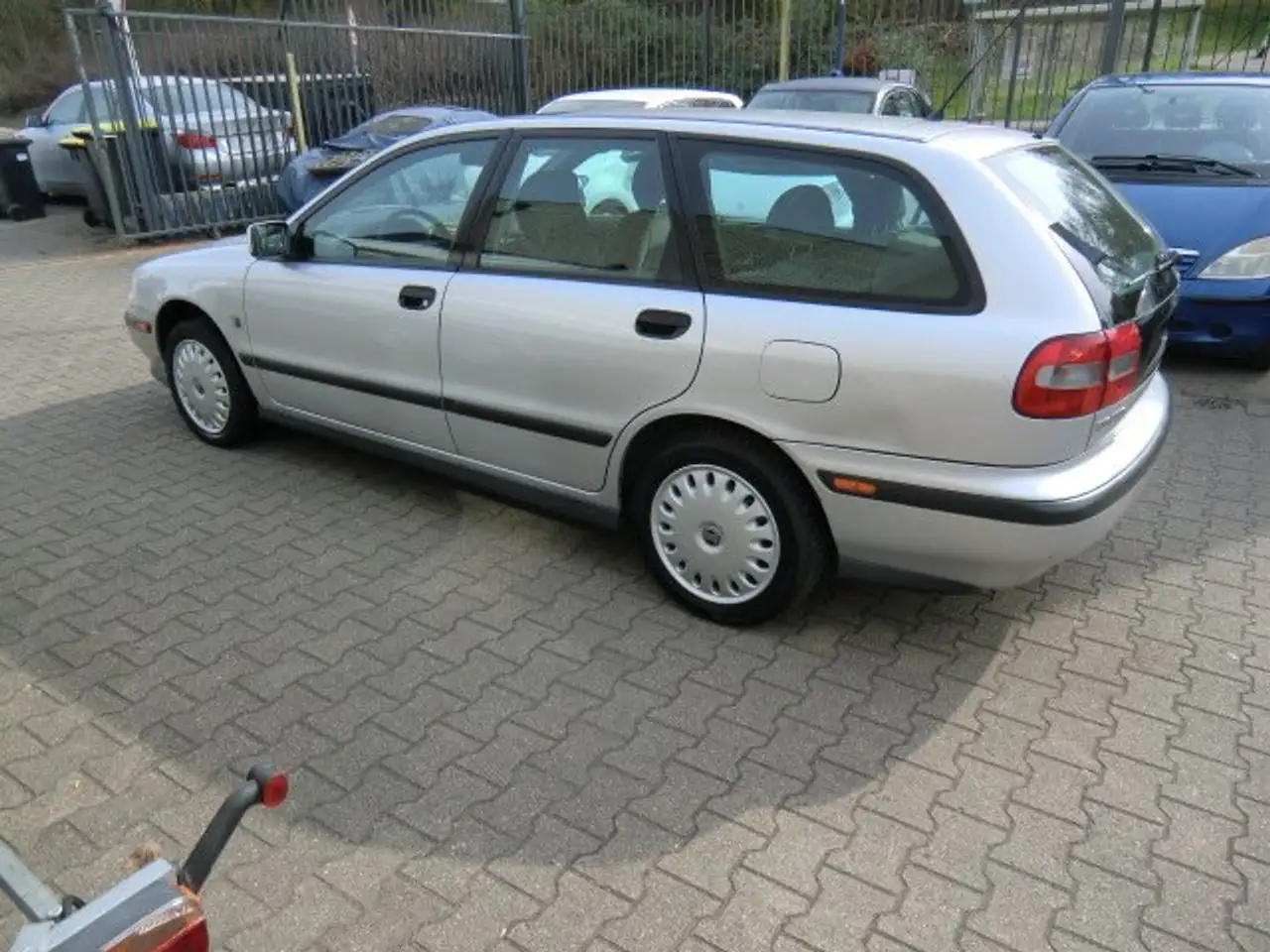 Volvo V40 1.8 aus 1. Hand - scheckheft Volvo, foto 11