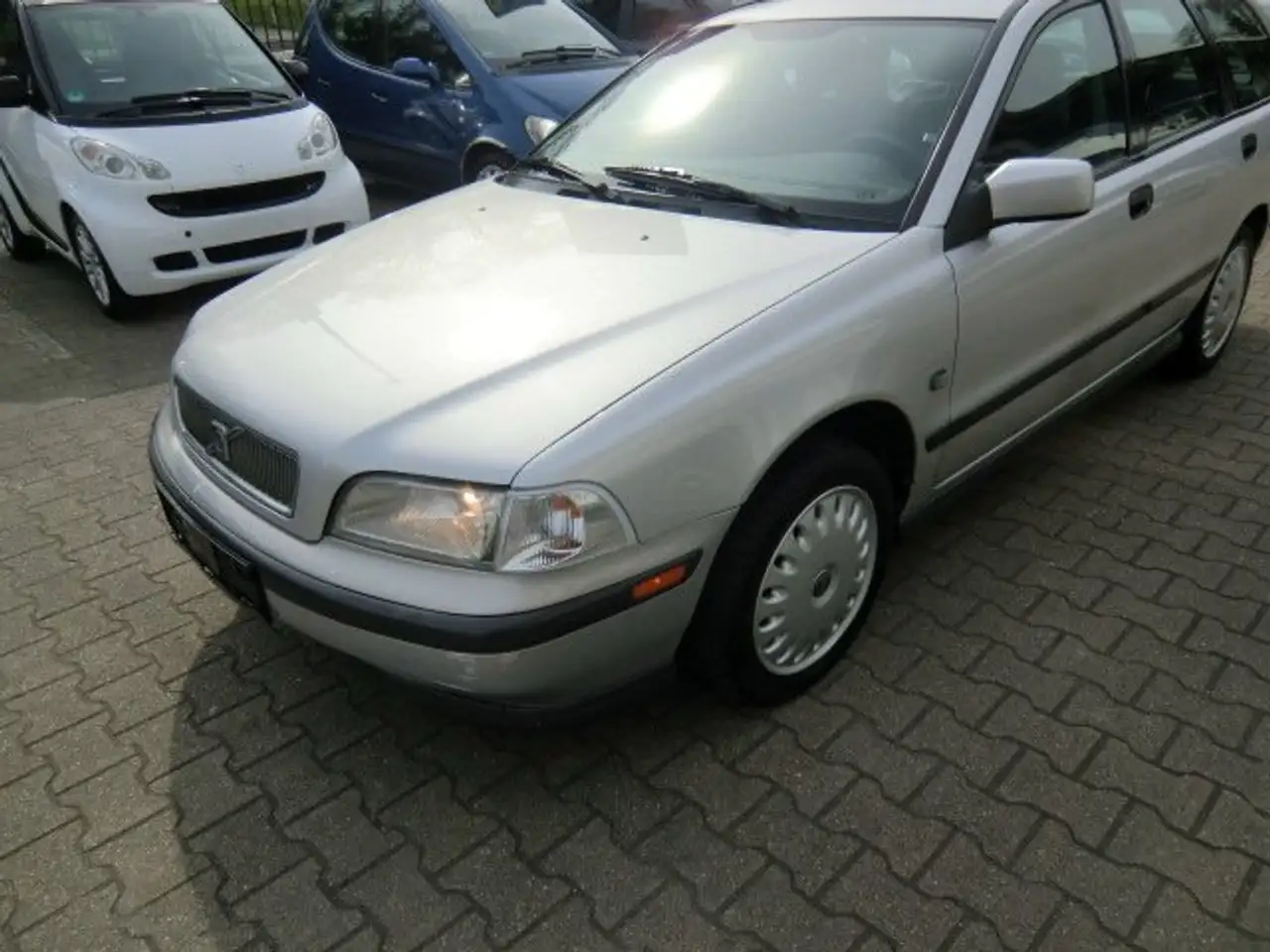 Volvo V40 1.8 aus 1. Hand - scheckheft Volvo, foto 12
