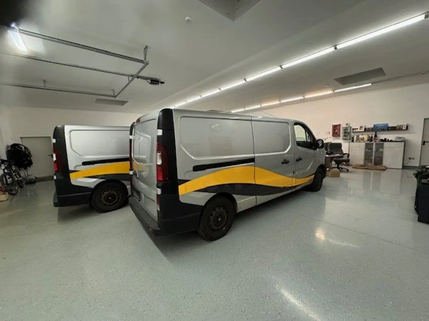 Opel Vivaro Kasten L2H1 2,9t Grau - 2