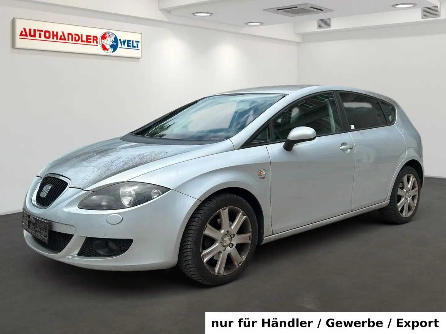 SEAT Leon 2.0 TDI Klimaautomatik PDC AHK - 1