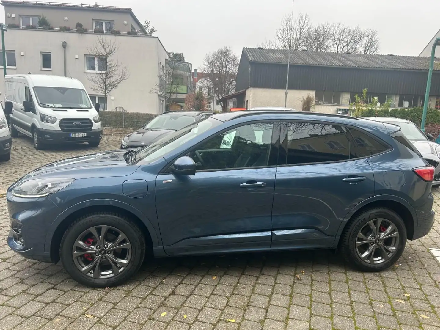 Ford Kuga Plug-In Hybrid ST-Line X Blau - 2