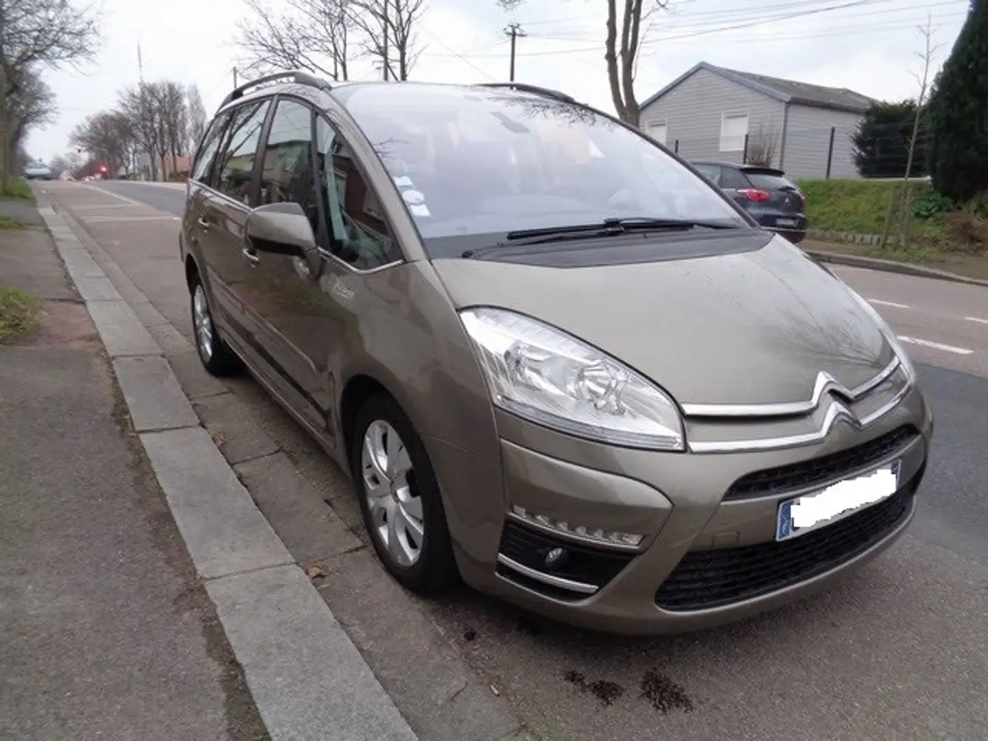 Citroen Grand C4 Picasso Grand C4 Picasso HDi 110 FAP 7 pl Millenium Brun - 2