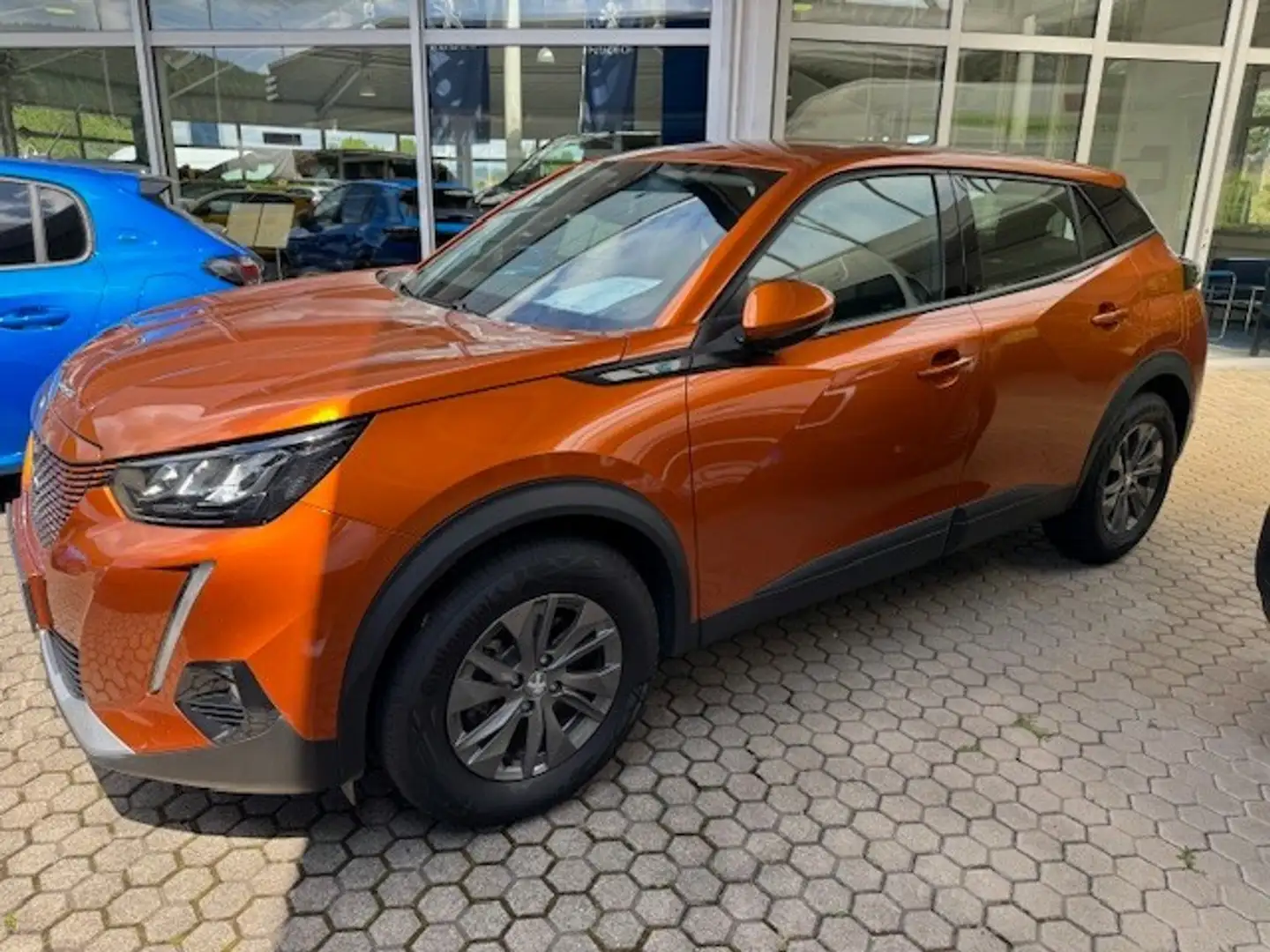 Peugeot e-2008 Active Pack Orange - 2