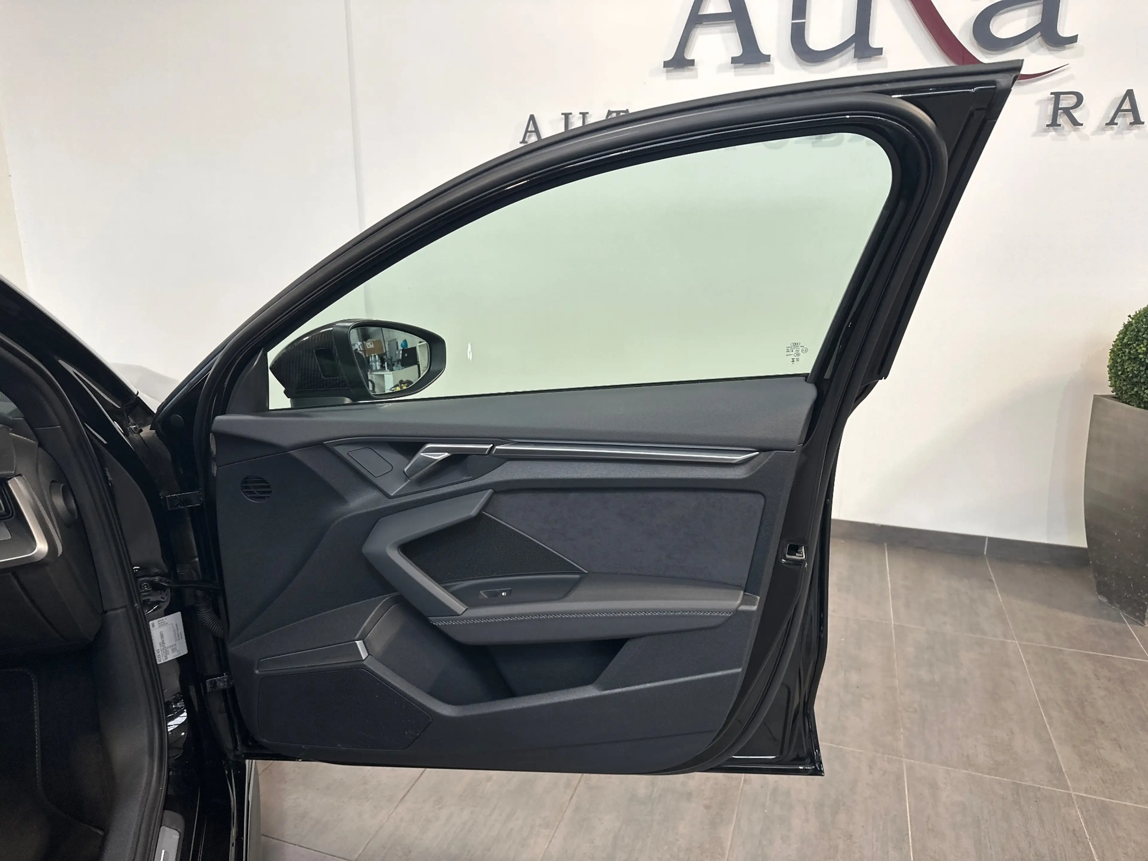 Audi S3 SpB 2.0 TFSI Quattro NAV+LED+HUD+ACC+19ZOLL+1HD — photo 7