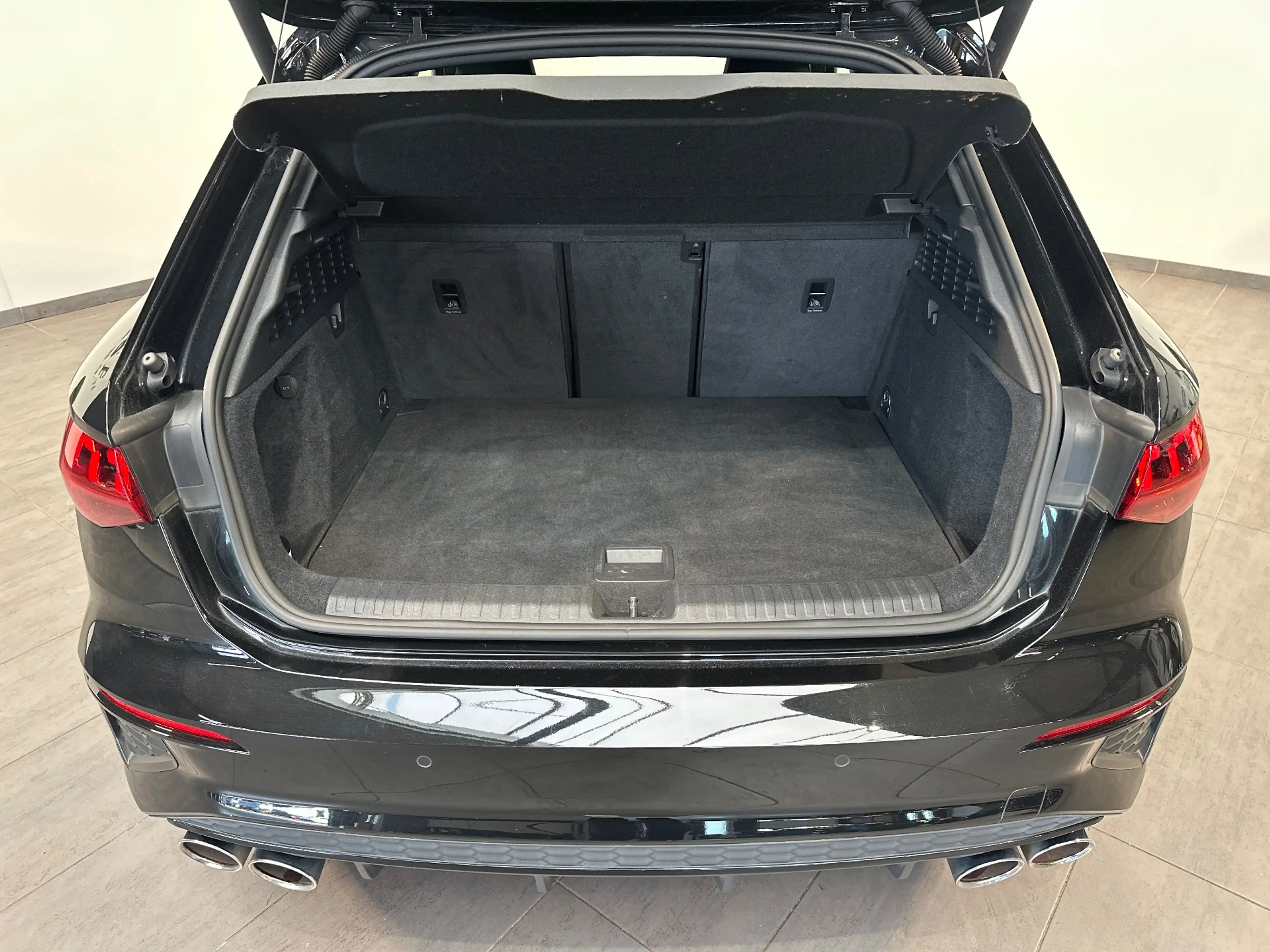 Audi S3 SpB 2.0 TFSI Quattro NAV+LED+HUD+ACC+19ZOLL+1HD — photo 8