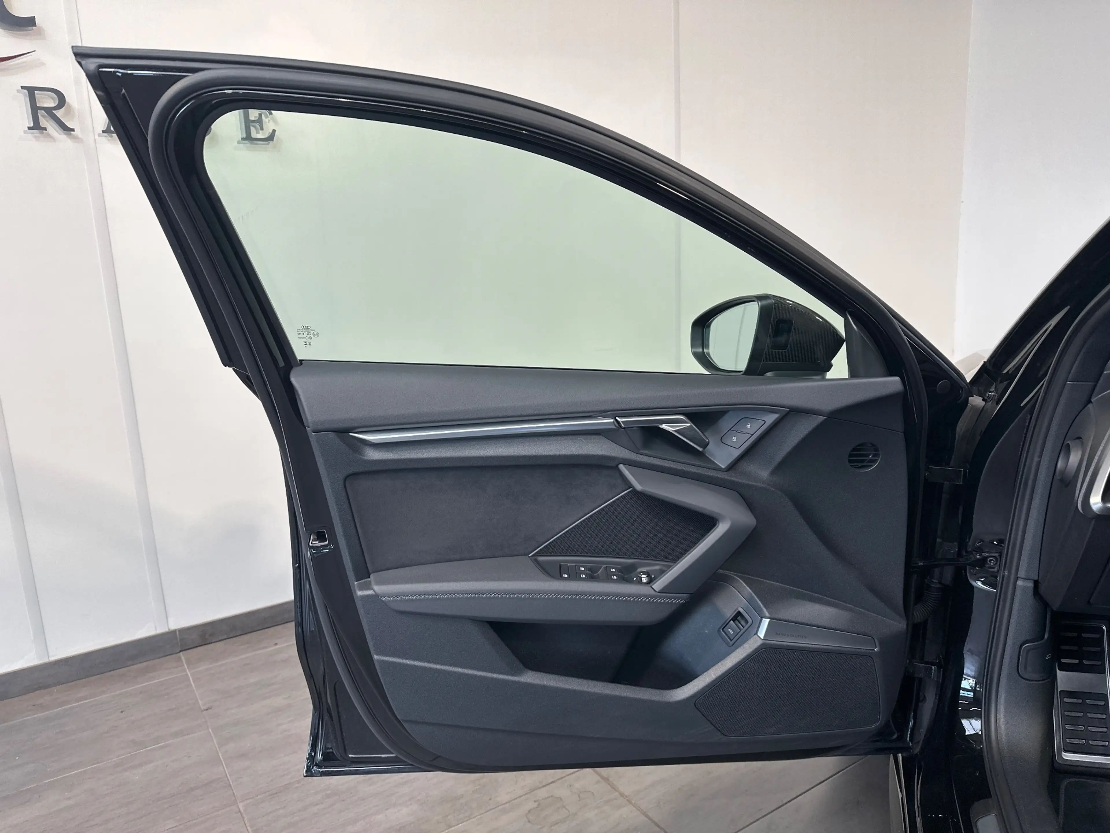 Audi S3 SpB 2.0 TFSI Quattro NAV+LED+HUD+ACC+19ZOLL+1HD — photo 6