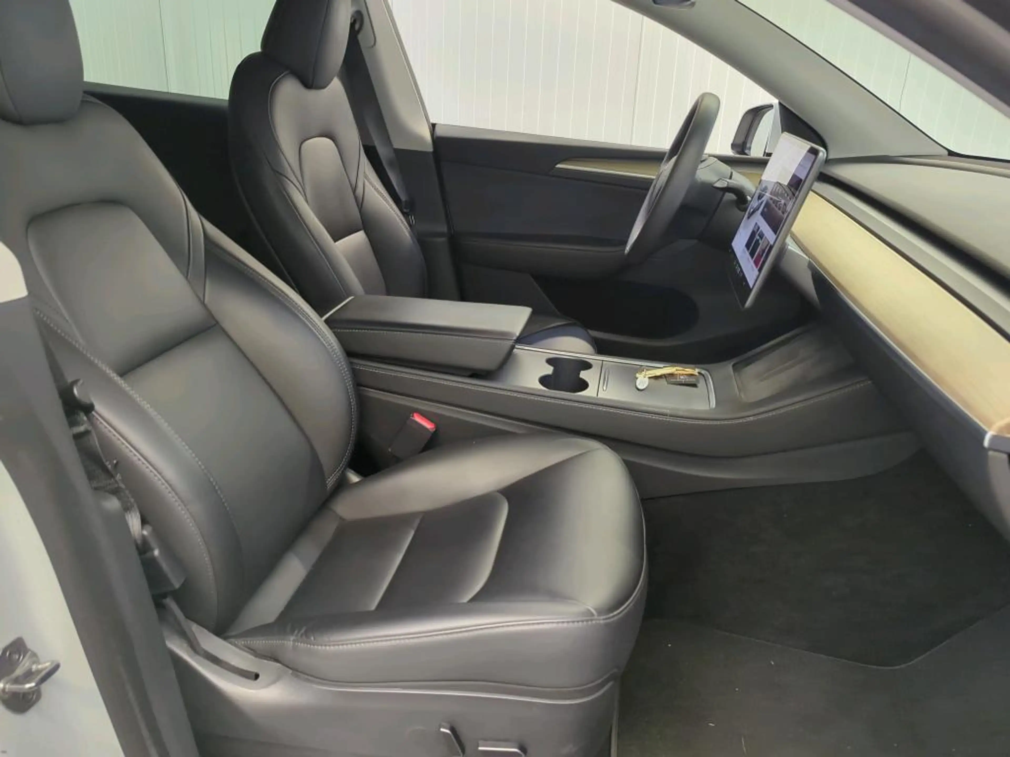 Tesla Model Y Standard RWD Plus 91% SoH [ TREKHAAK+LFP ACCU+AUTO — photo 5