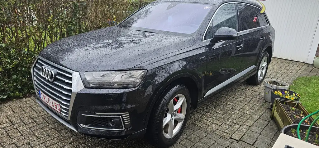 Audi Q7 e-tron 2016 из Европы — купить под ключ