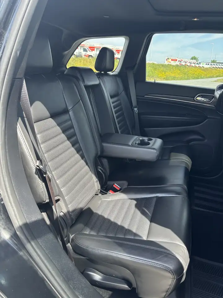 Jeep Grand Cherokee photo Jeep Grand Cherokee